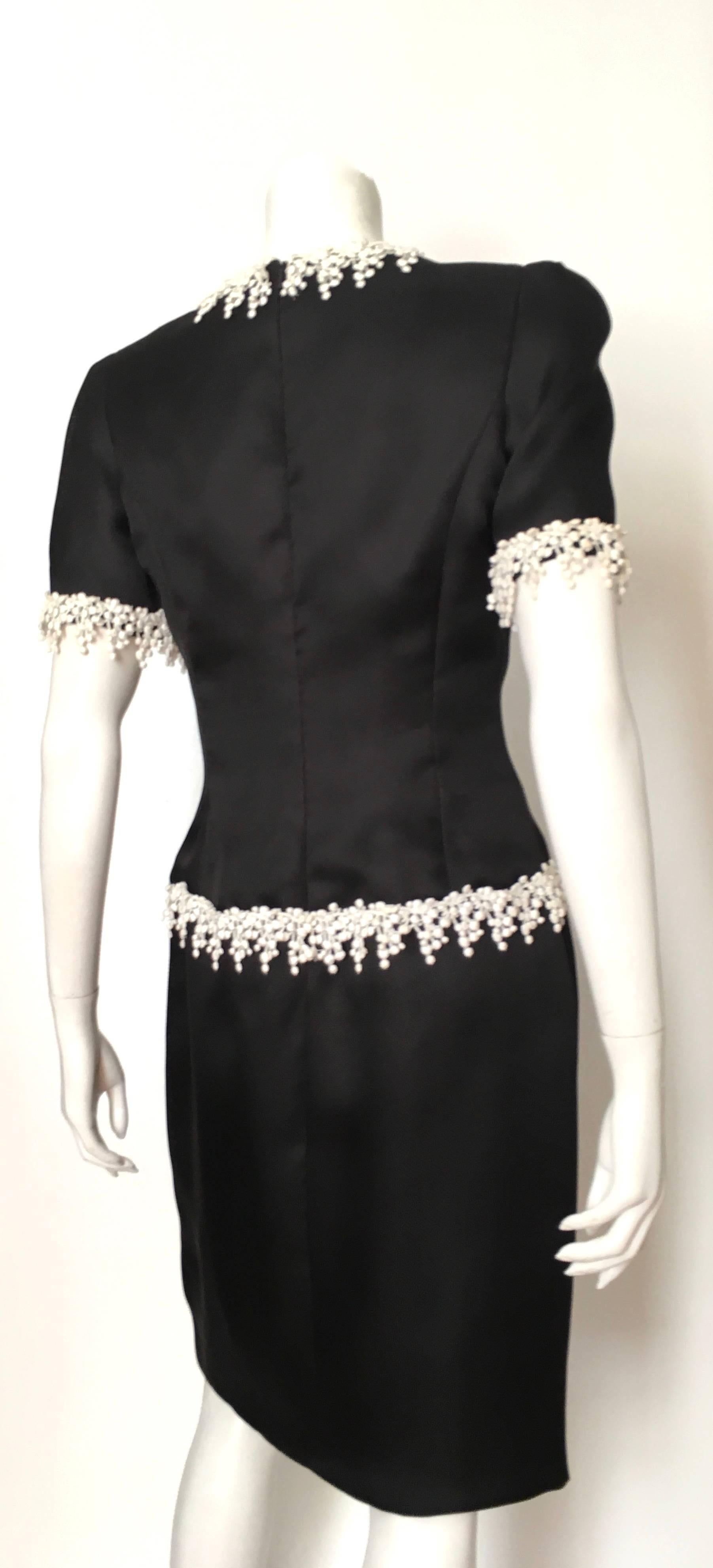 Women's or Men's Carolina Herrera 1990s Black Silk Evening Cocktail Dress Size 8. For Sale