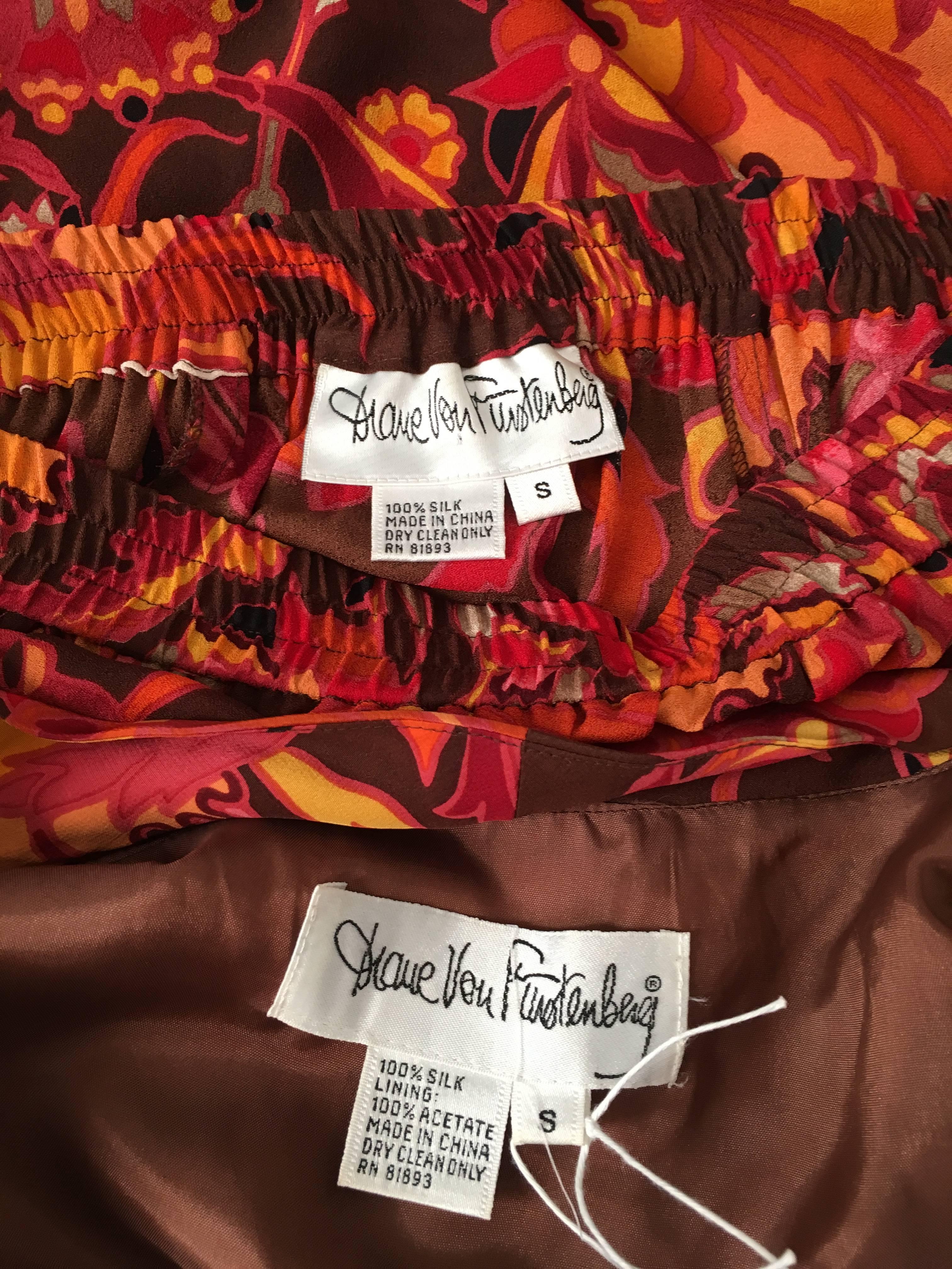 Diane Von Furstenberg 1980s Silk Floral Vest & Skirt Set Size Small. For Sale 4