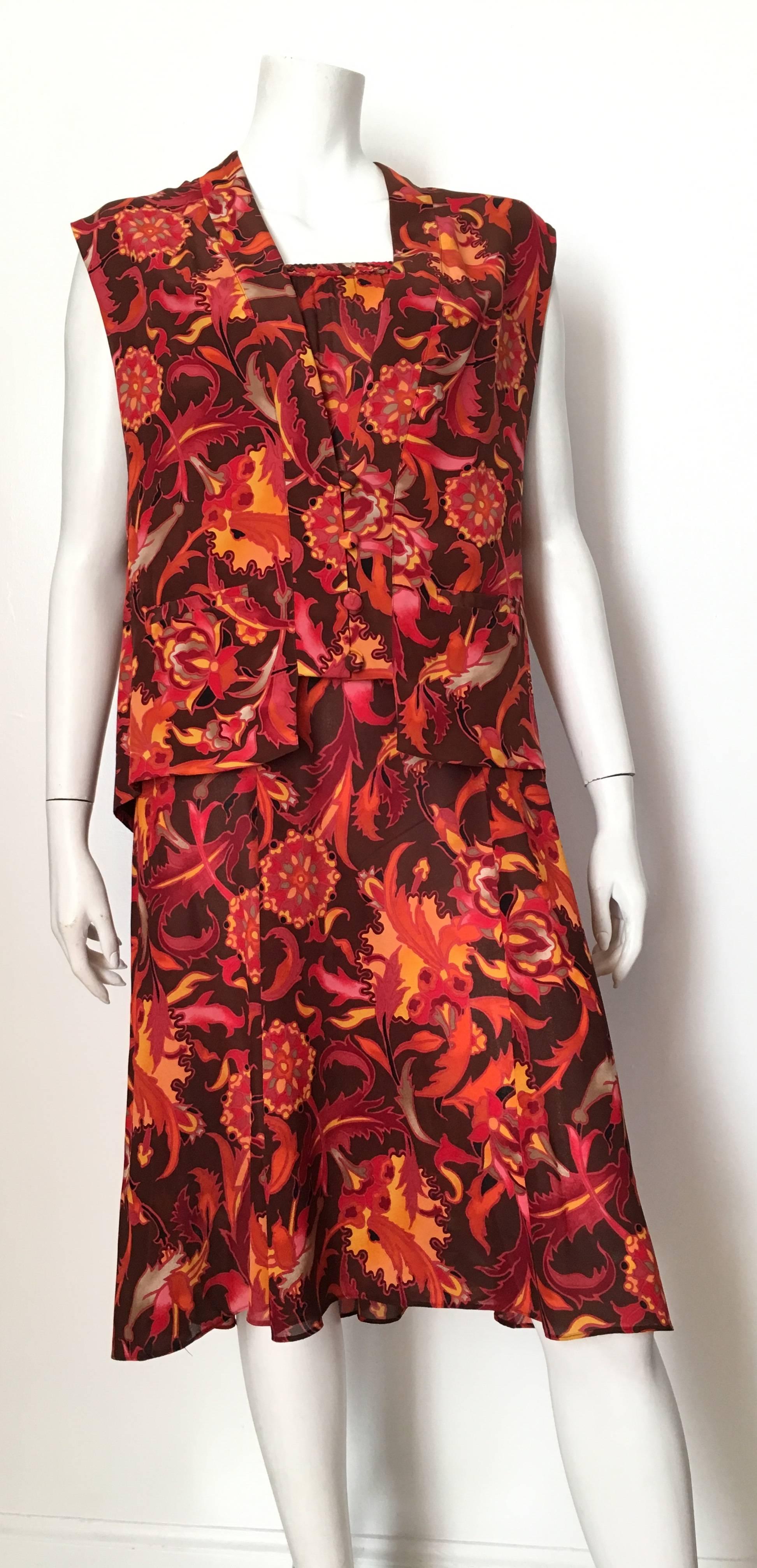 Diane Von Furstenberg 1980s Silk Floral Vest & Skirt Set Size Small. For Sale 3