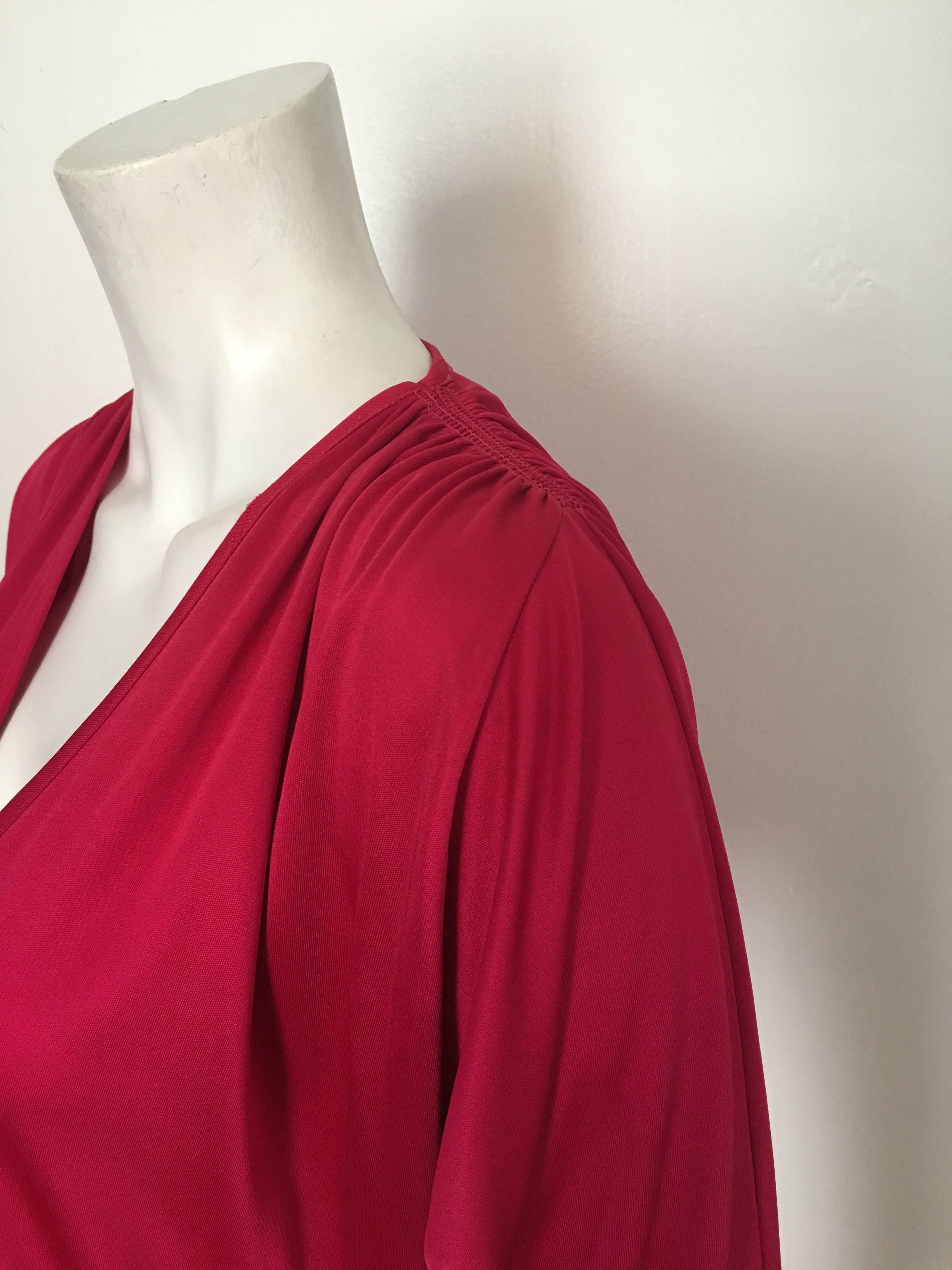 Swirl 1980s Raspberry Evening Dress Gown Size 6.  For Sale 3