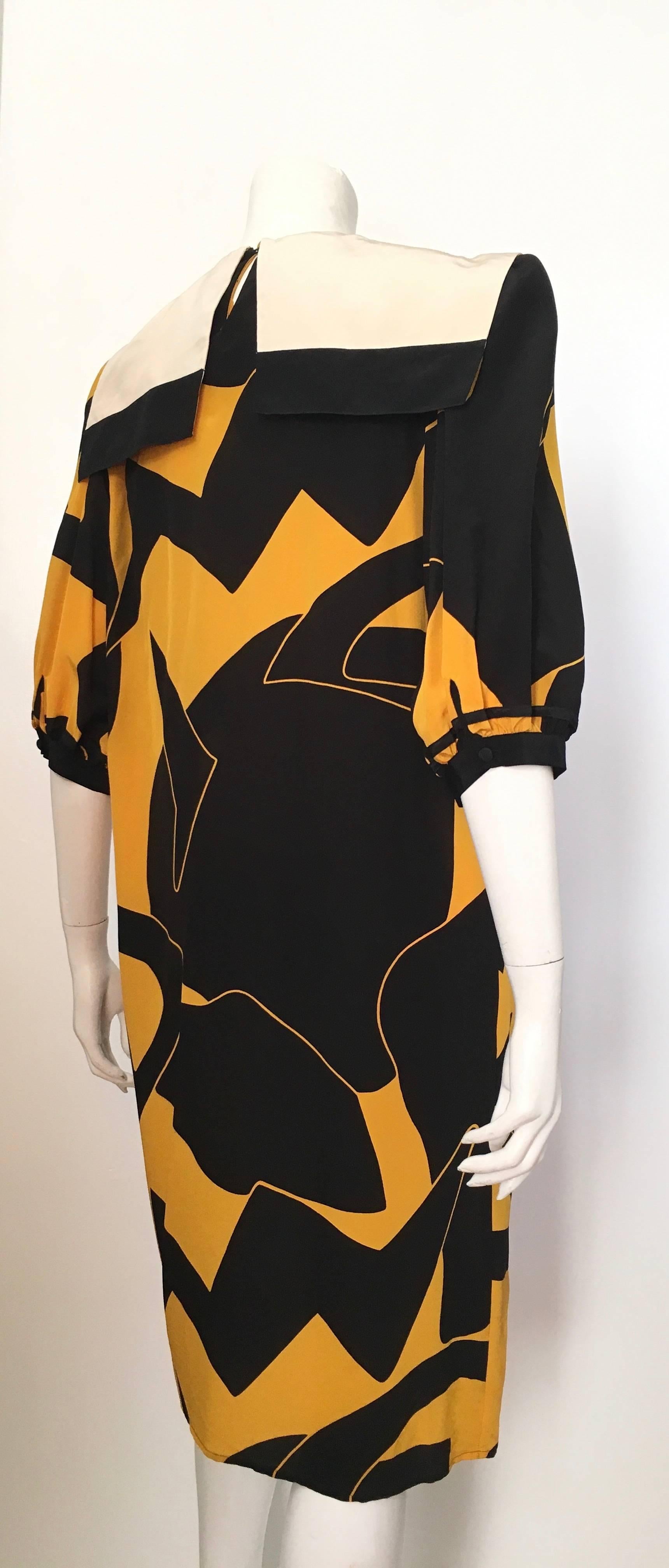 Black Flora Kung Silk Abstract Pattern Dress with Sailor Collar Size 10. For Sale