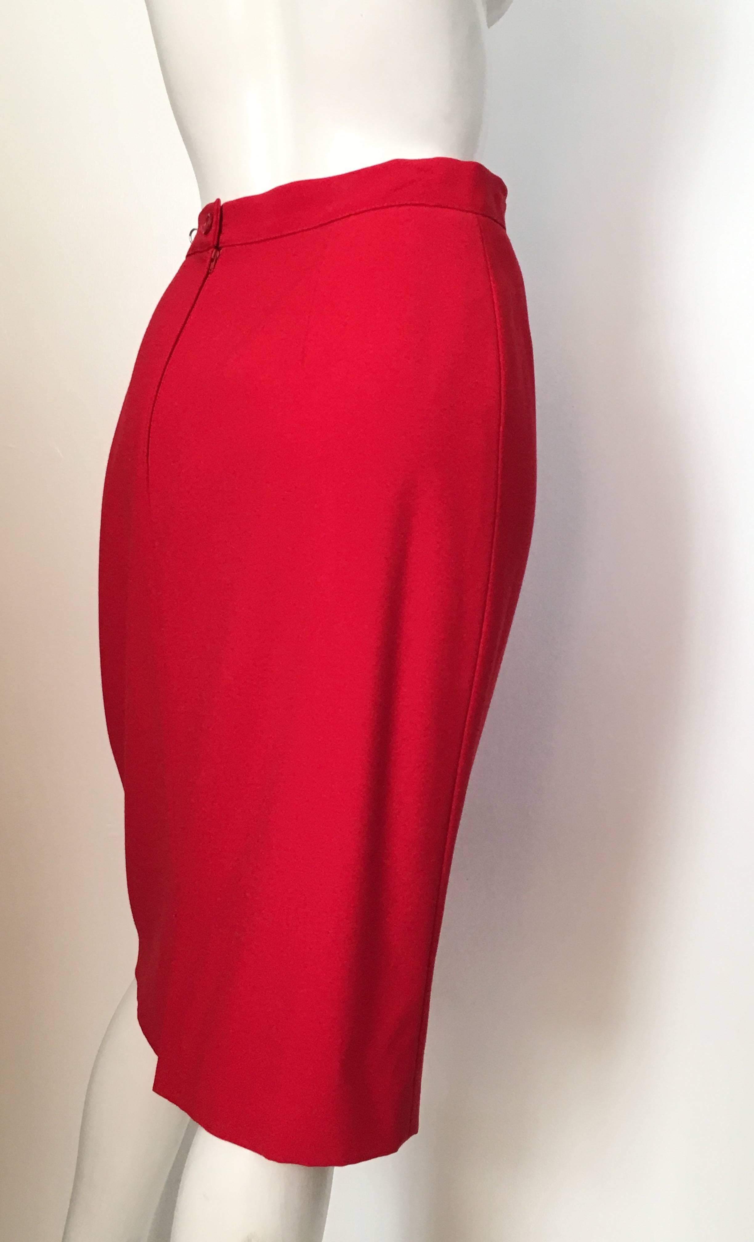 Valentino Red Wool Skirt Size 12. In Excellent Condition For Sale In Atlanta, GA