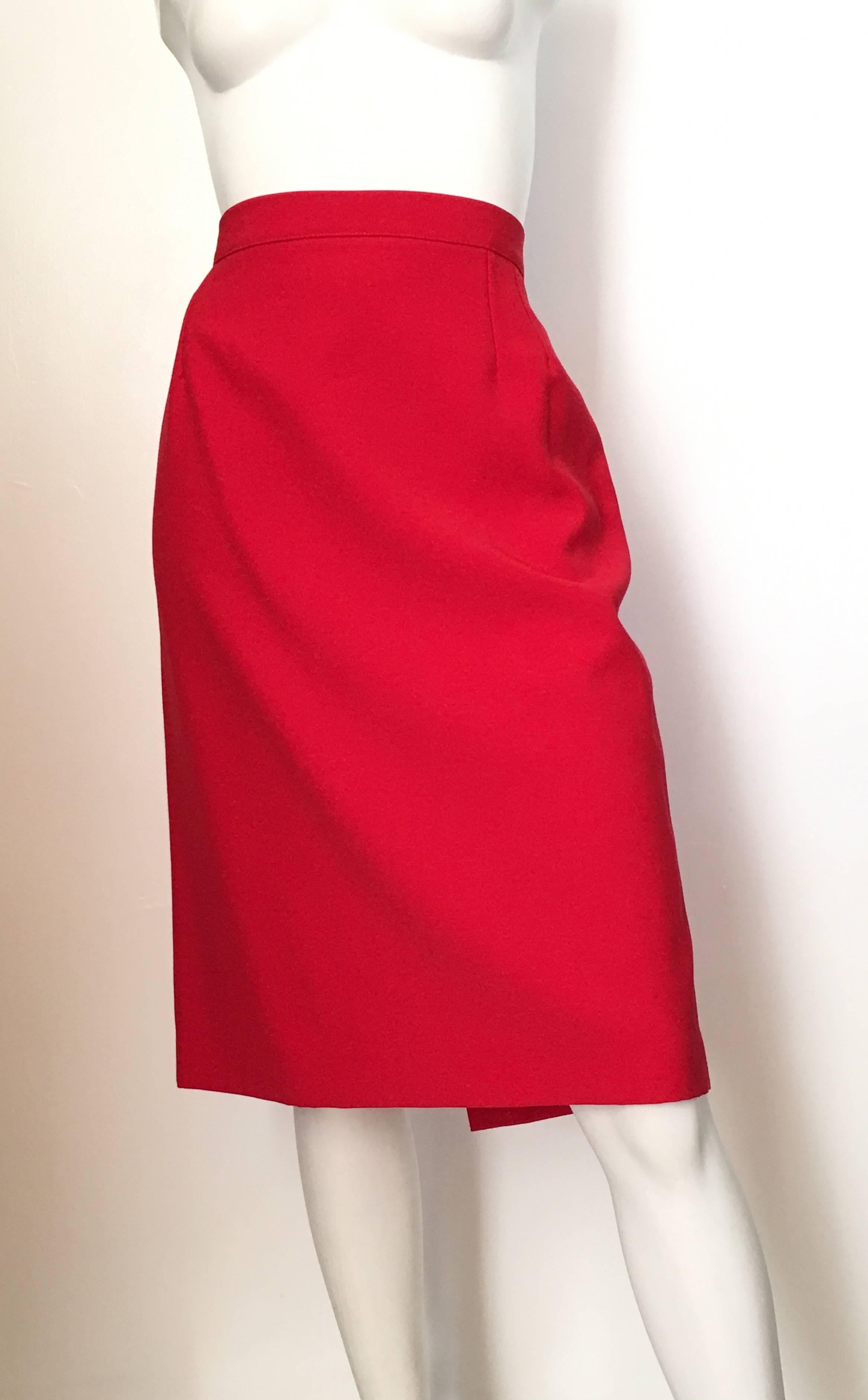 Valentino Red Wool Skirt Size 12. For Sale 2