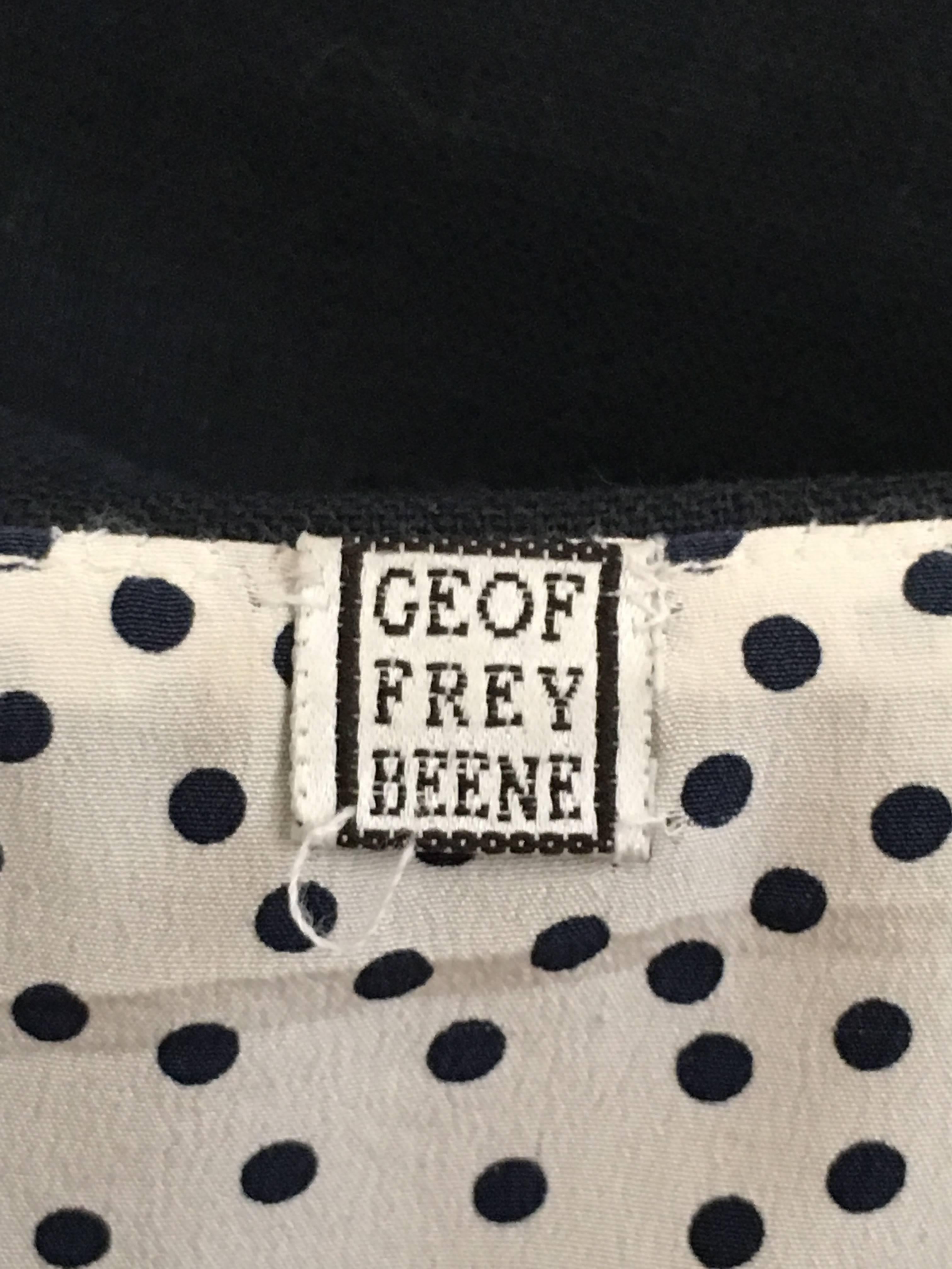 Geoffrey Beene 1990s Navy Linen Zipper Jacket Size 6 / 8. For Sale 5