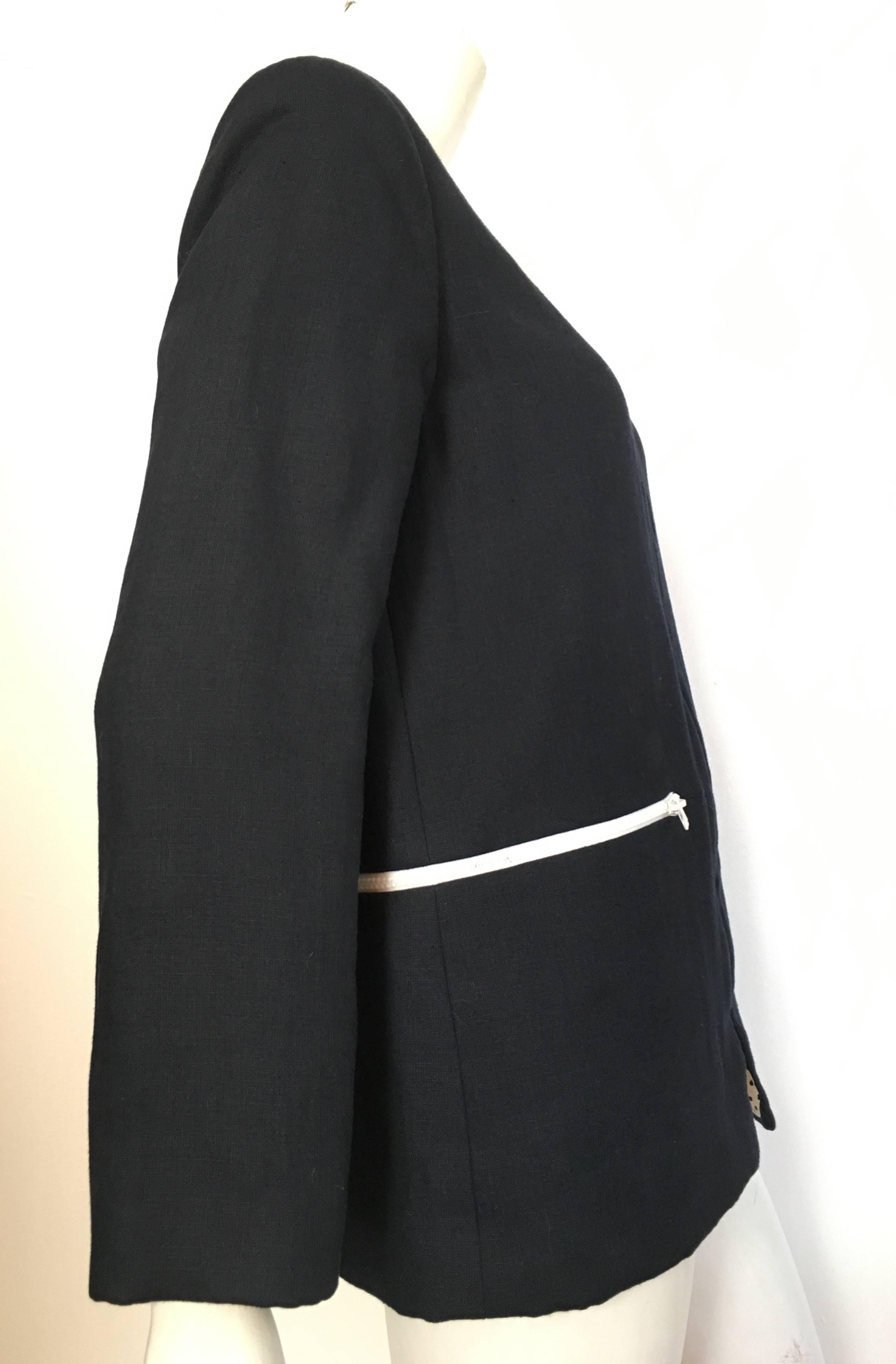 Geoffrey Beene 1990s Navy Linen Zipper Jacket Size 6 / 8. In Excellent Condition For Sale In Atlanta, GA