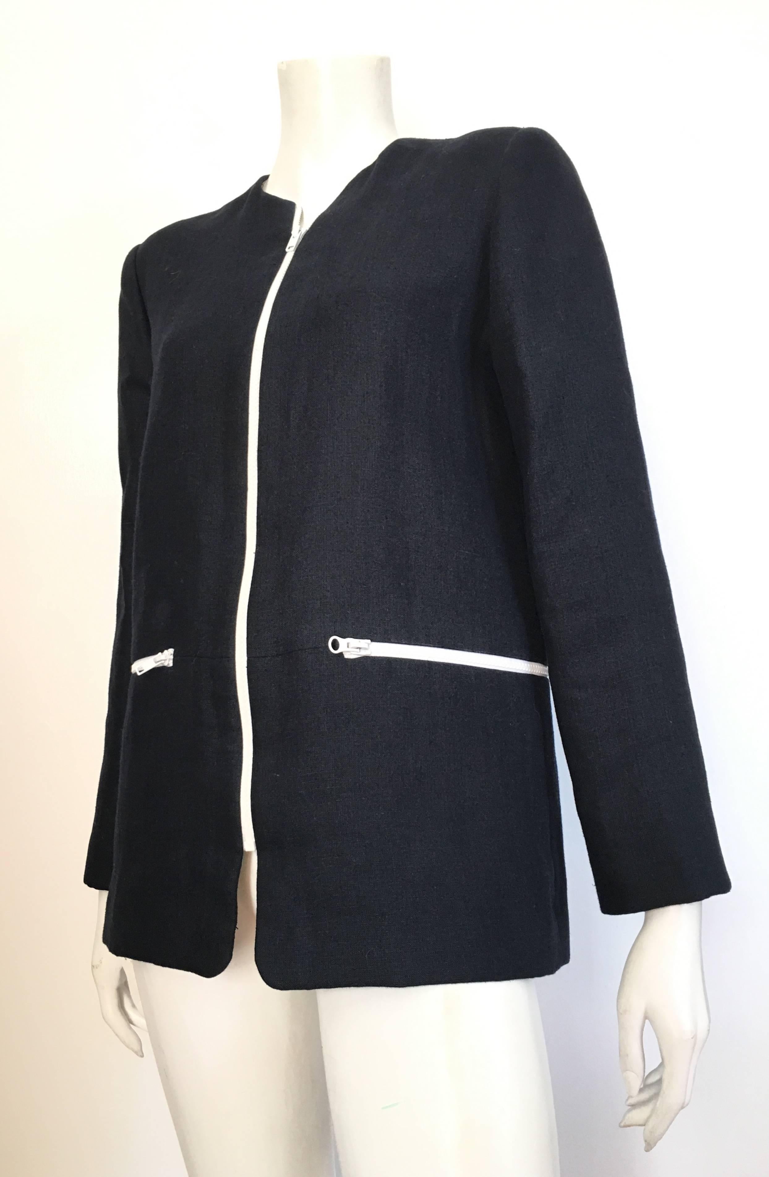 Geoffrey Beene 1990s Navy Linen Zipper Jacket Size 6 / 8. For Sale 2