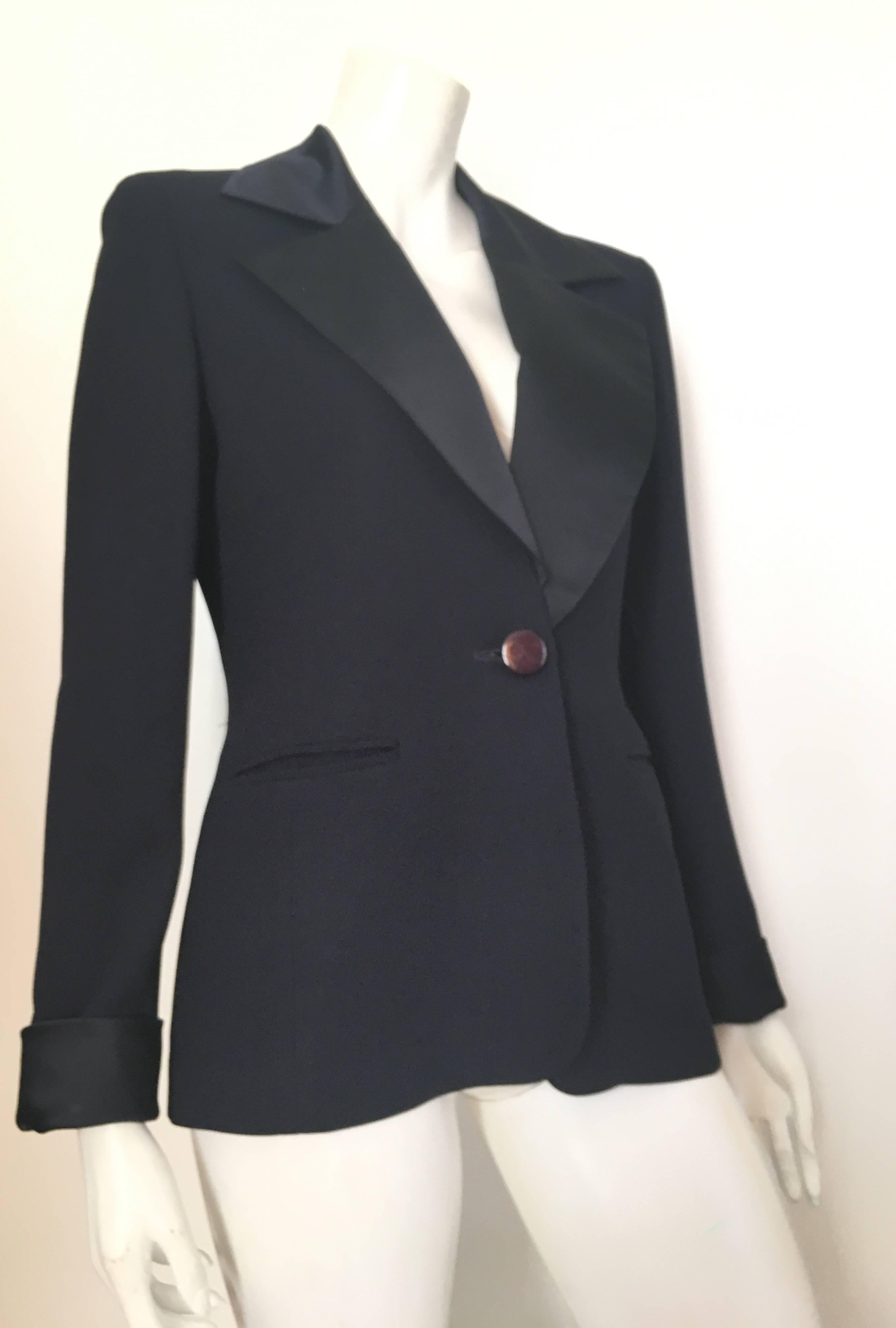 Dior Navy Tuxedo Jacket Size 4. In Excellent Condition For Sale In Atlanta, GA