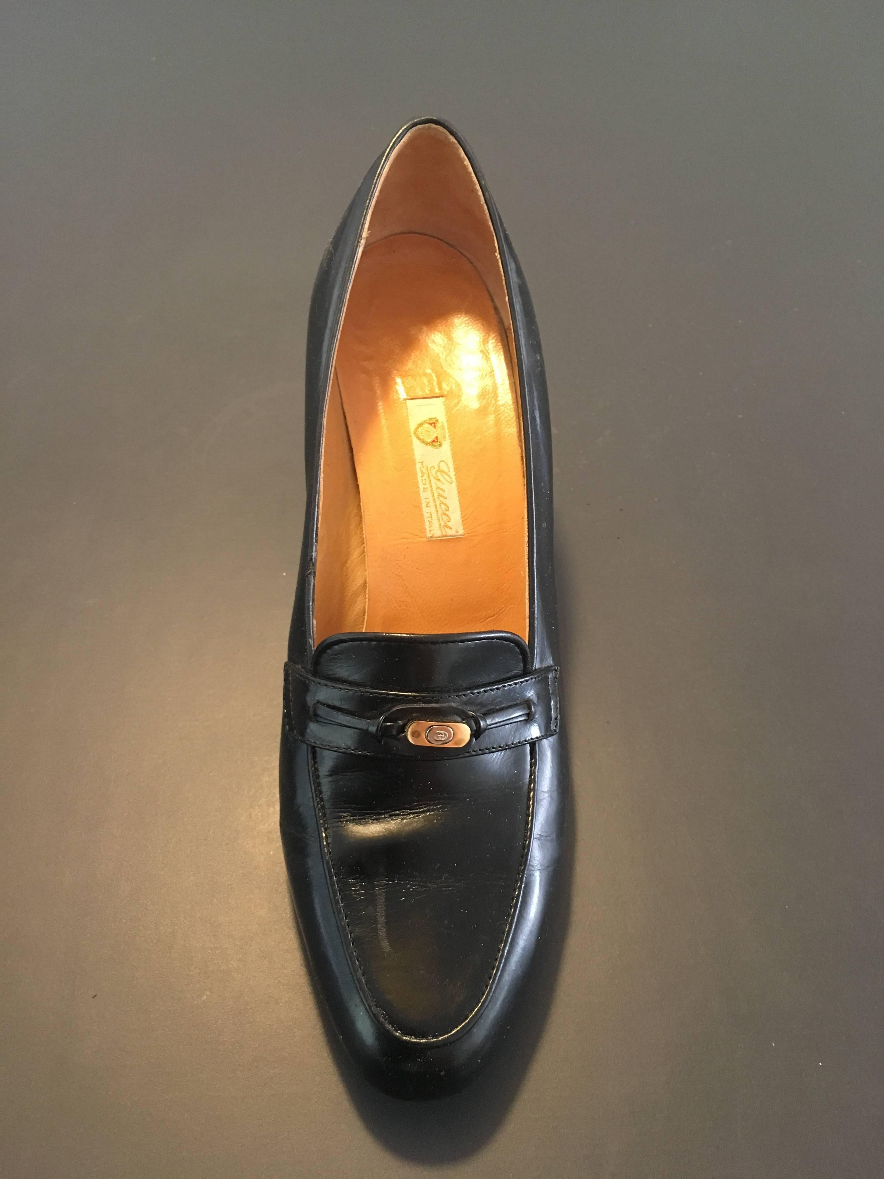 Gucci Black Leather Heeled Loafers Size 37.1/2 B. For Sale 2