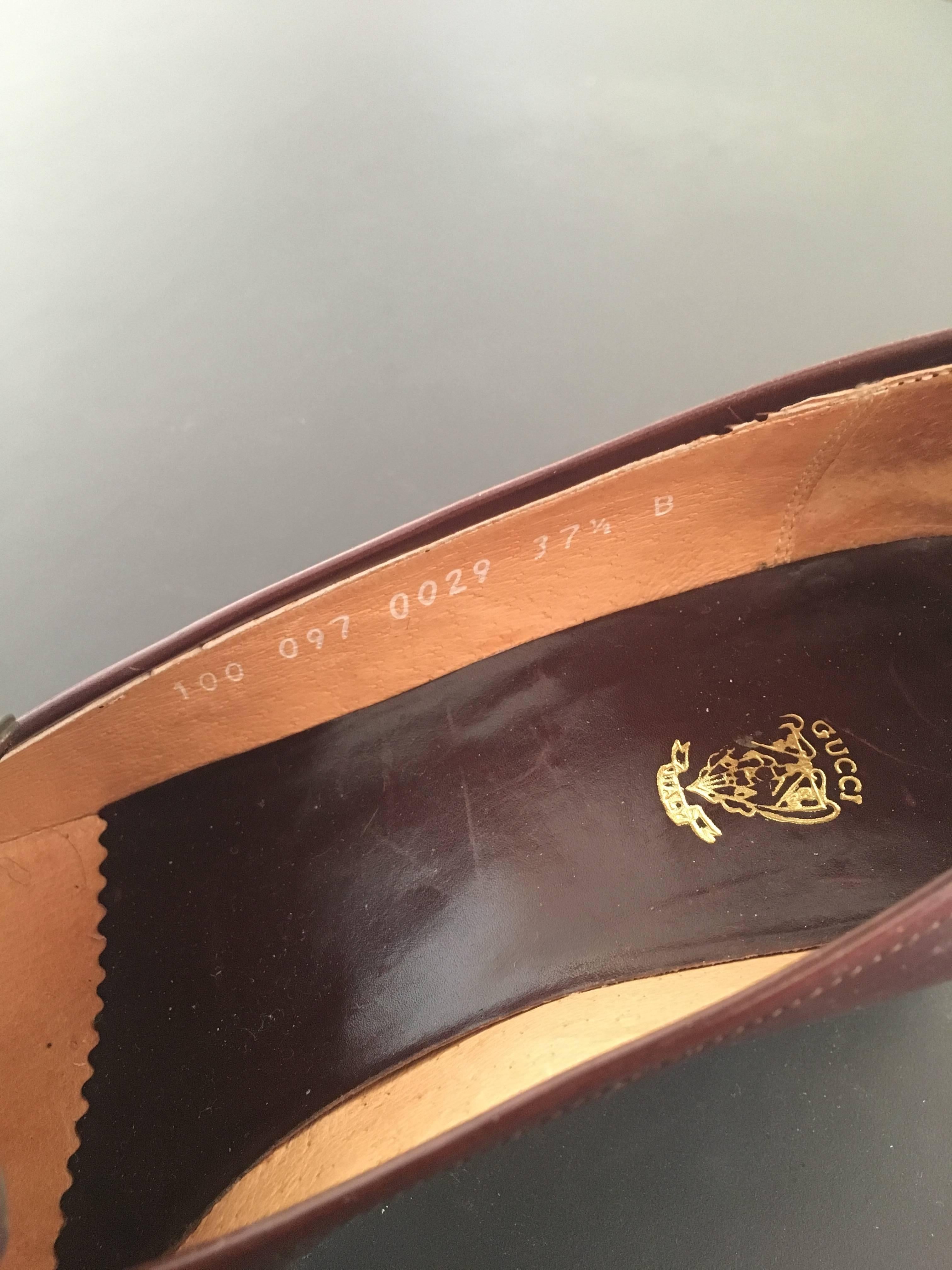 Women's or Men's Gucci Brown Leather Heeled Loafer with Gold Braid Buckle Size 37.1/2 B.