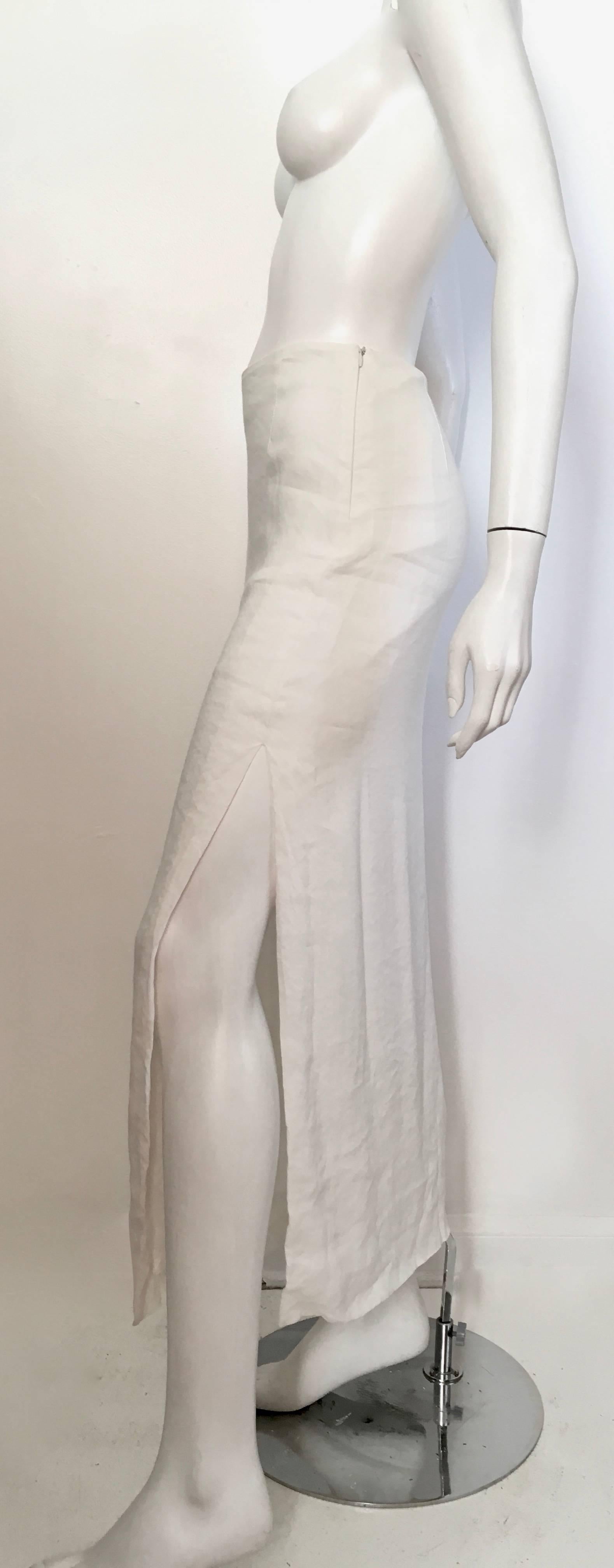 Gianfranco Ferre White Linen Maxi Skirt Size 6  In Excellent Condition For Sale In Atlanta, GA