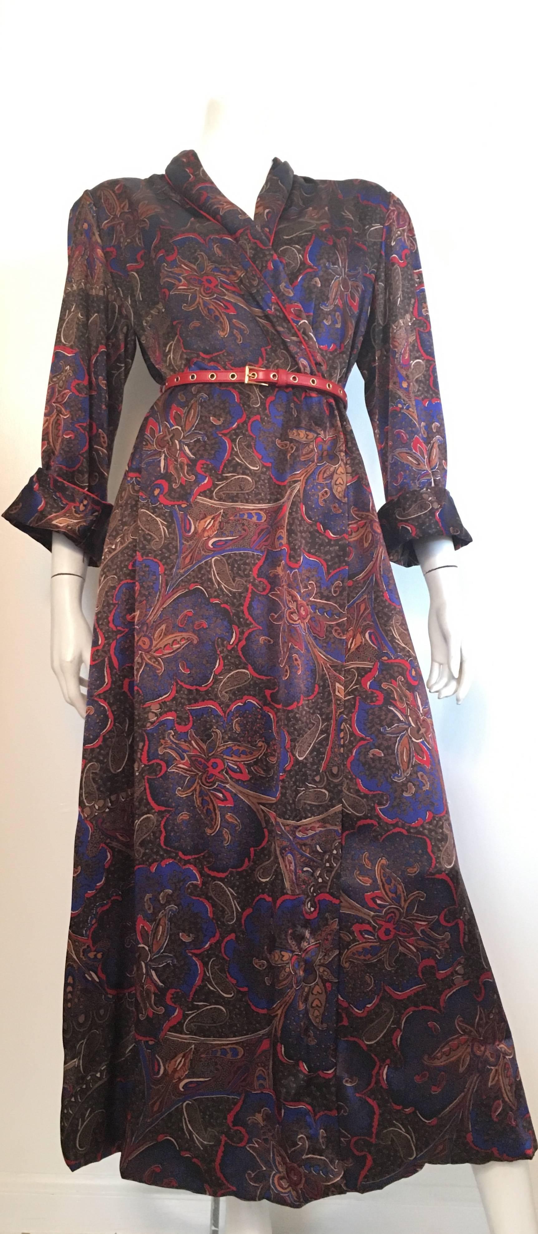 Bill Blass for Neiman Marcus 1980s paisley wrap dress with pockets is a size medium. This will fit a woman size 6-8 but please use the measurements provided to make sure this lovely piece will fit your lovely body perfectly. Dress has shoulder pads