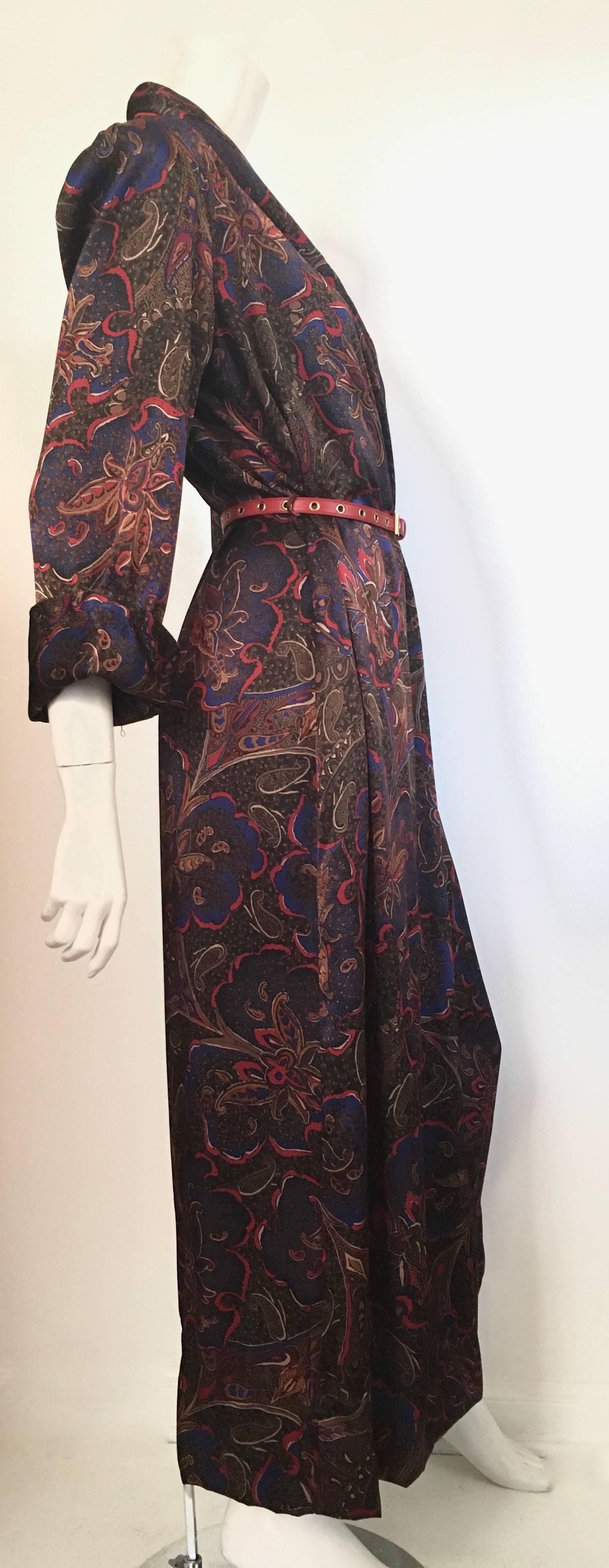 Bill Blass for Neiman Marcus 1980s Paisley Wrap Dress with Pockets Size Medium. In Excellent Condition For Sale In Atlanta, GA