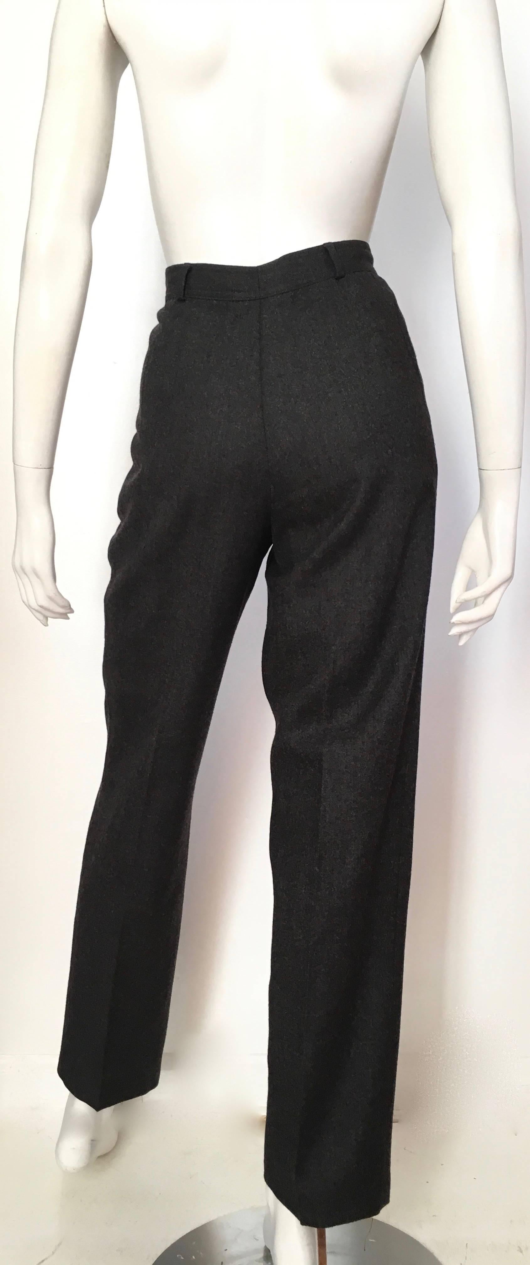 Women's or Men's Valentino Grey Pleated Wool Pants with Pockets Size 4  For Sale