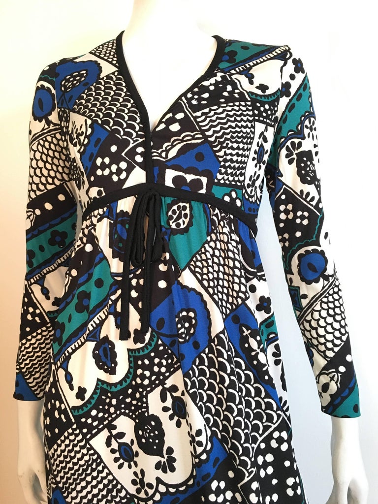 Young Dimensions for Saks Fifth Avenue MOD Maxi Dress Size 4. For Sale ...