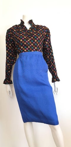 Carolina Herrera 1990s Blue Silk Pencil Skirt with Pockets Size 8.