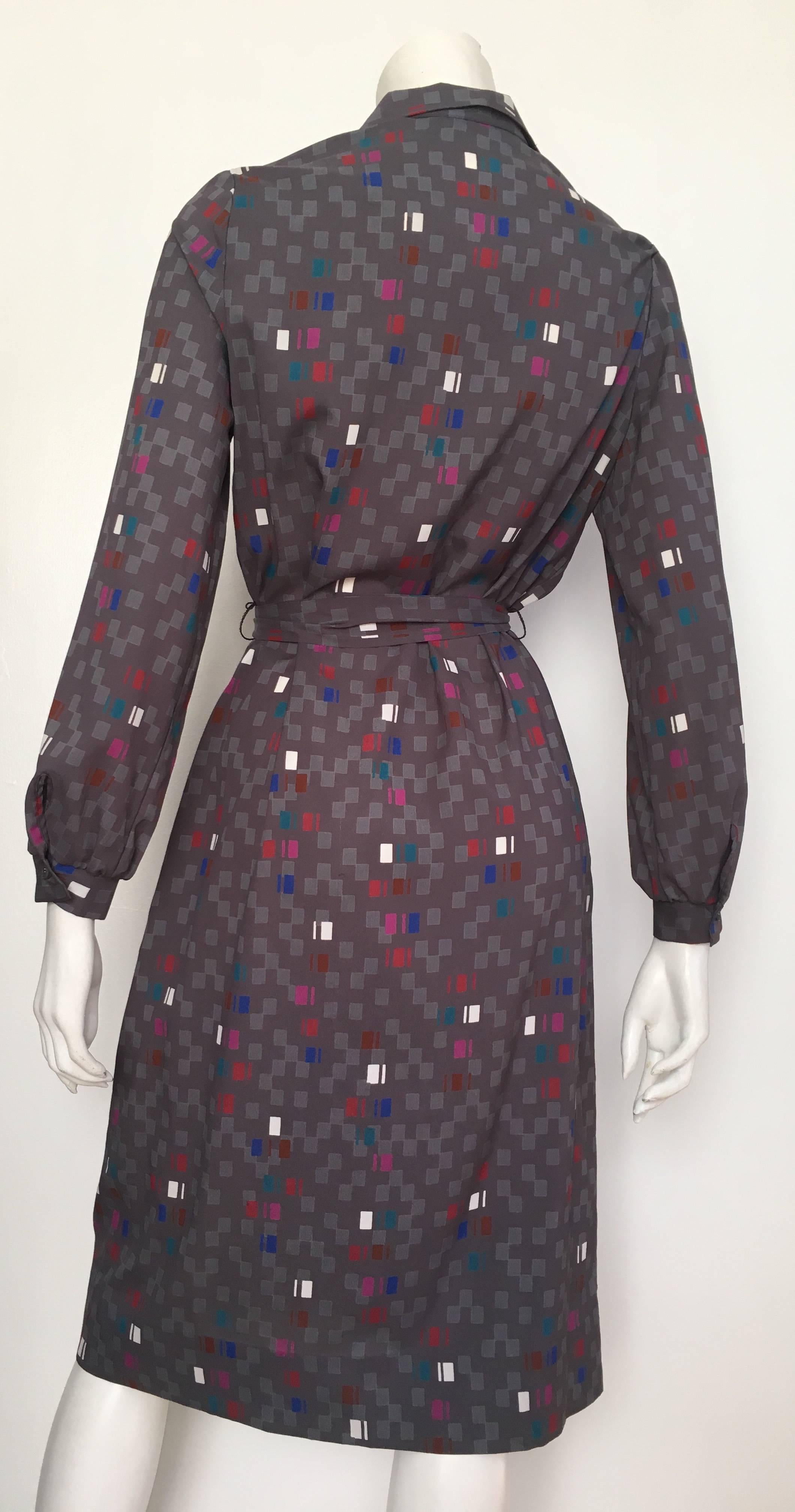 Pierre Balmain 1980s Button Down Shirt Dress with Belt Size 8 / 10. For Sale 1