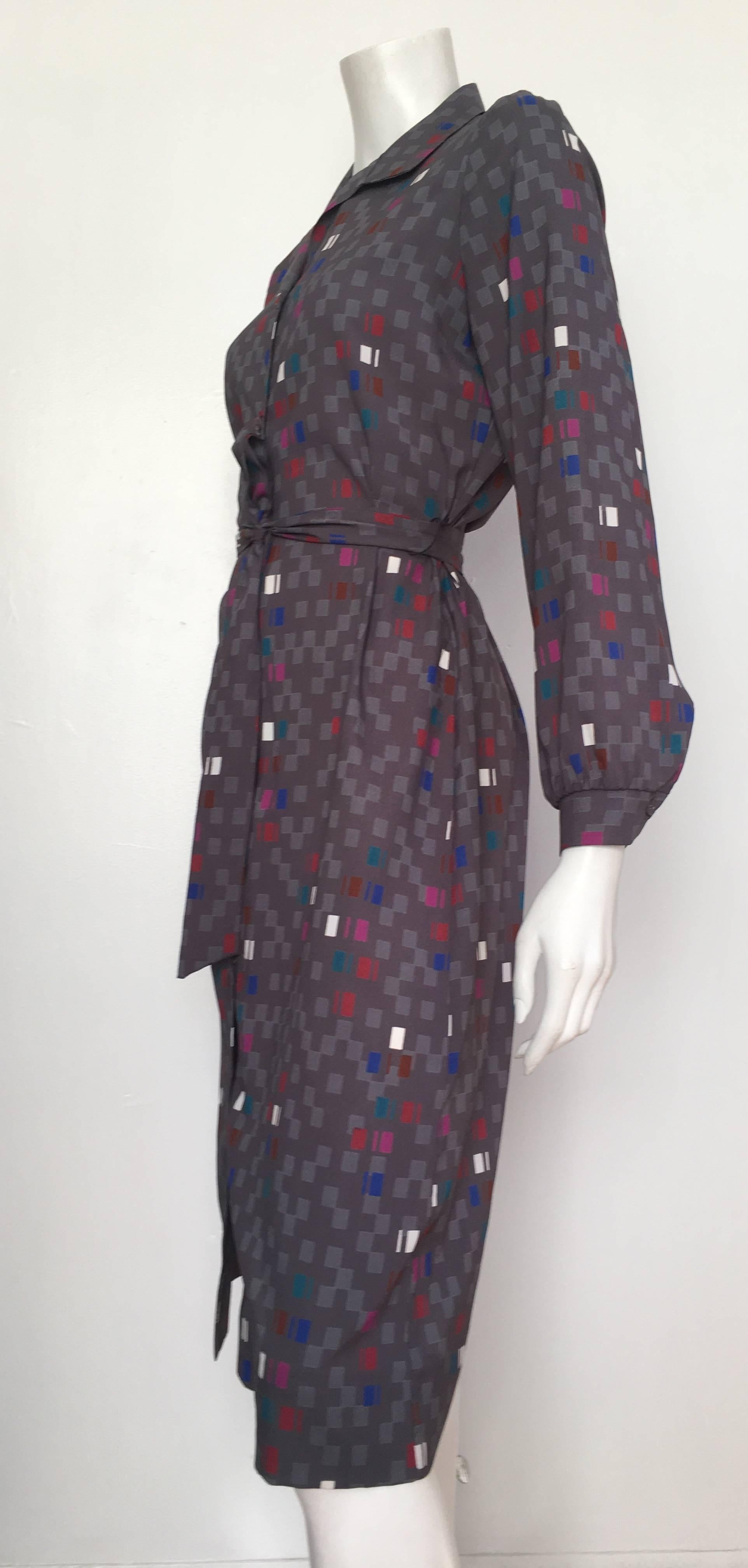 Pierre Balmain 1980s Button Down Shirt Dress with Belt Size 8 / 10. For Sale 3