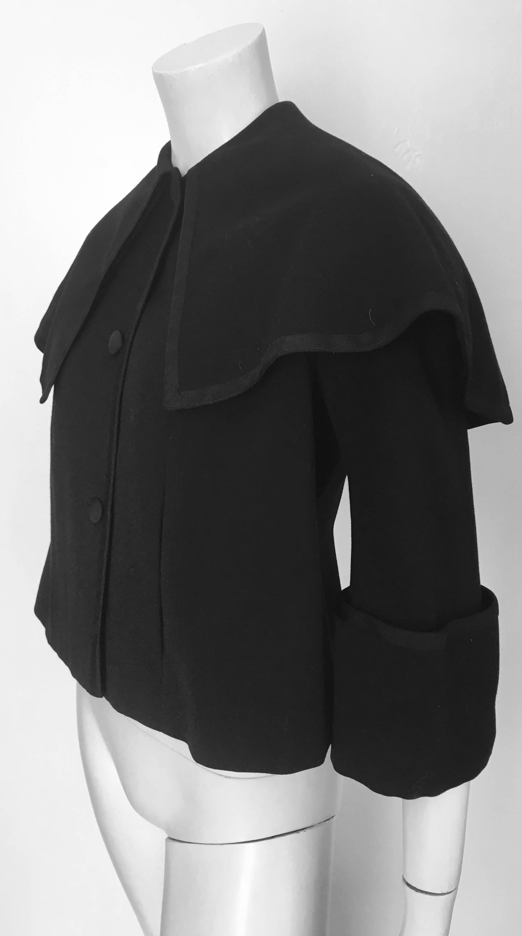 Traina-Norell 1950s Black Wool Cropped Capelet Jacket Size 6 / 8. For Sale 4
