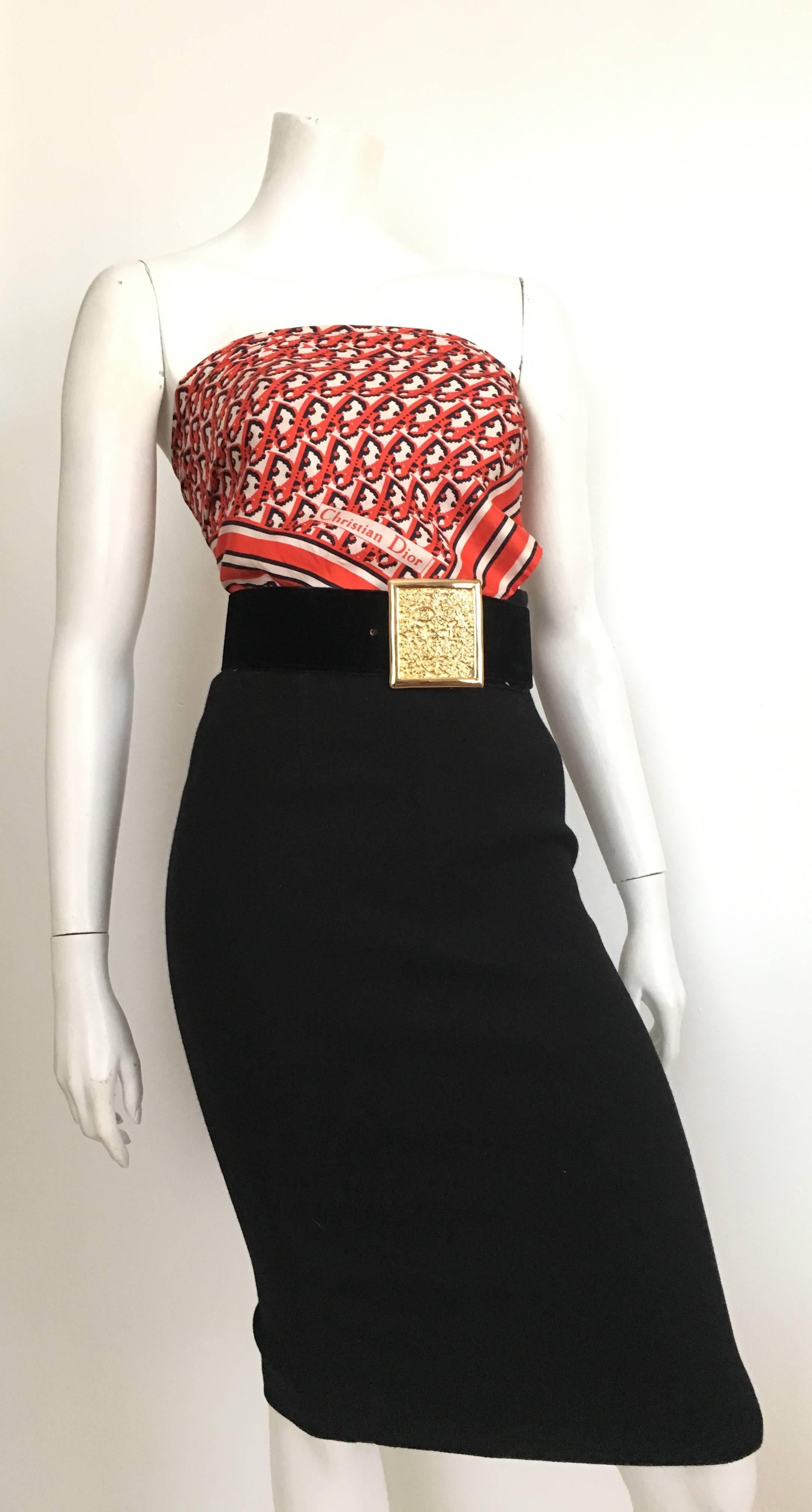 Ralph Lauren Collection Black Wool Pencil Skirt Size 2/4. In Excellent Condition For Sale In Atlanta, GA