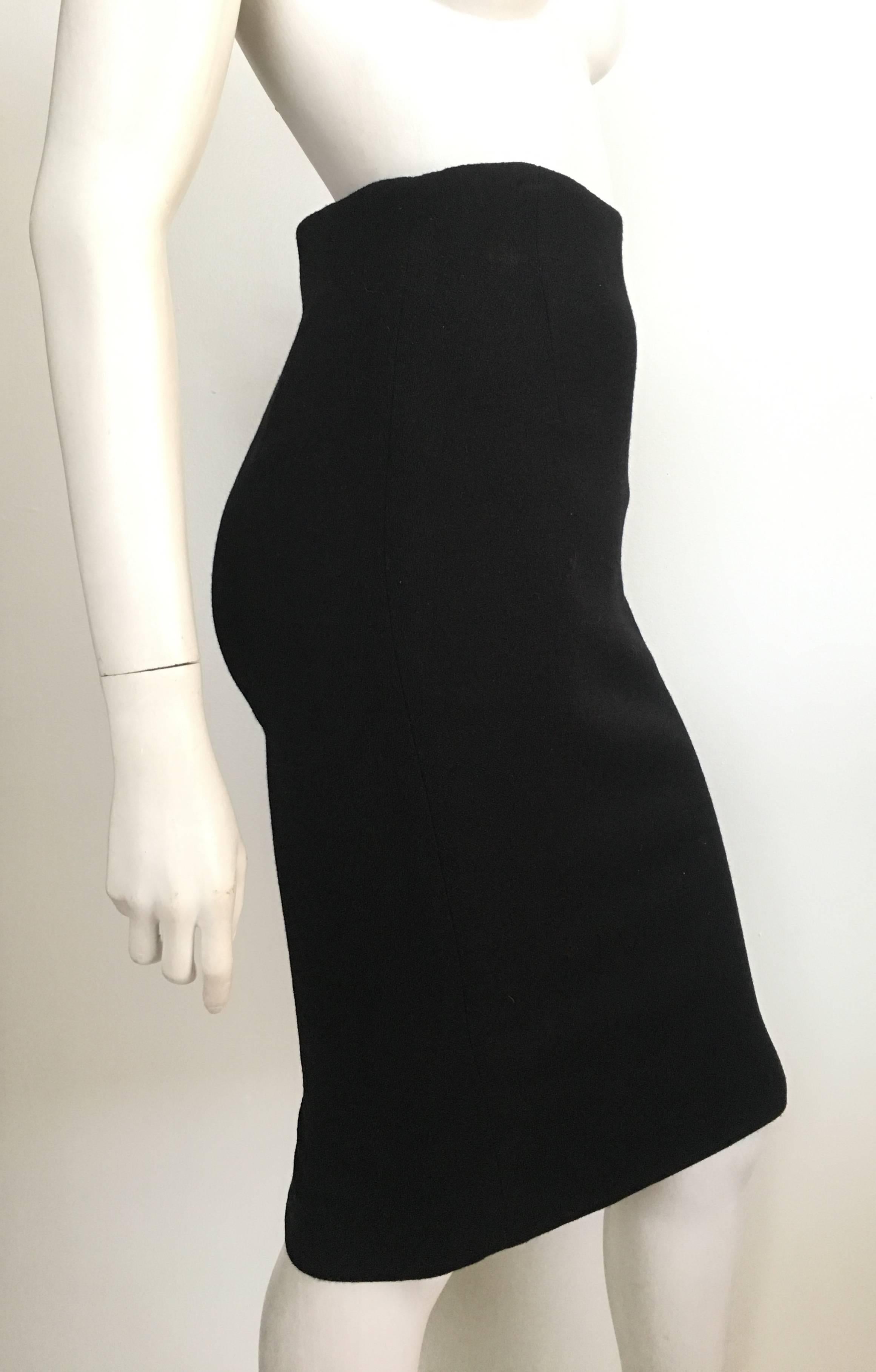 Women's or Men's Ralph Lauren Collection Black Wool Pencil Skirt Size 2/4. For Sale
