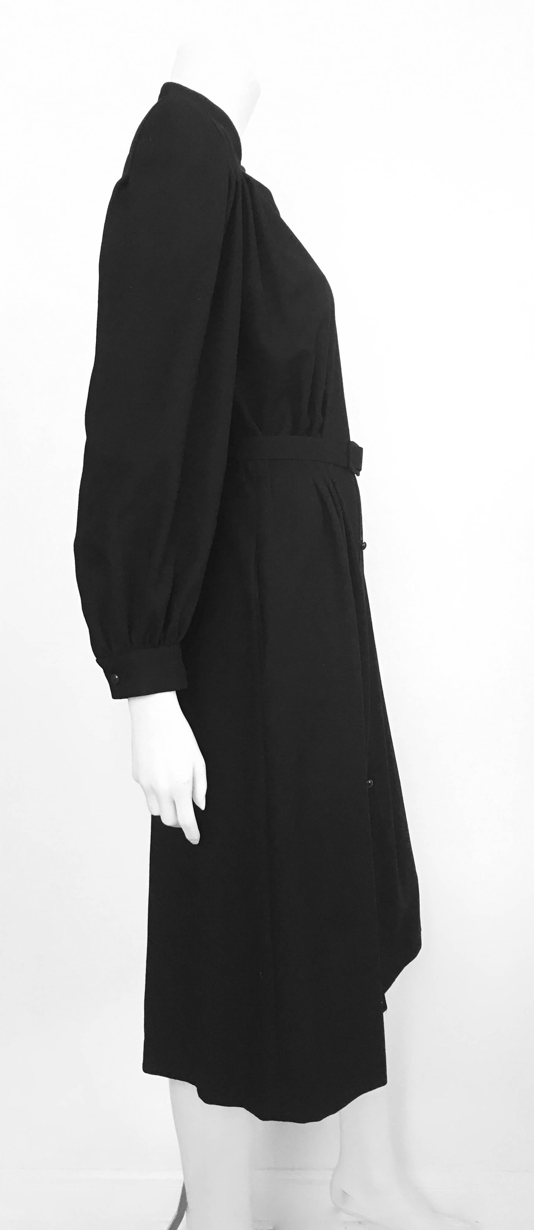 Pierre Cardin 1980s Black Wool Button Up Dress with Pockets Size 6/8. In Excellent Condition In Atlanta, GA