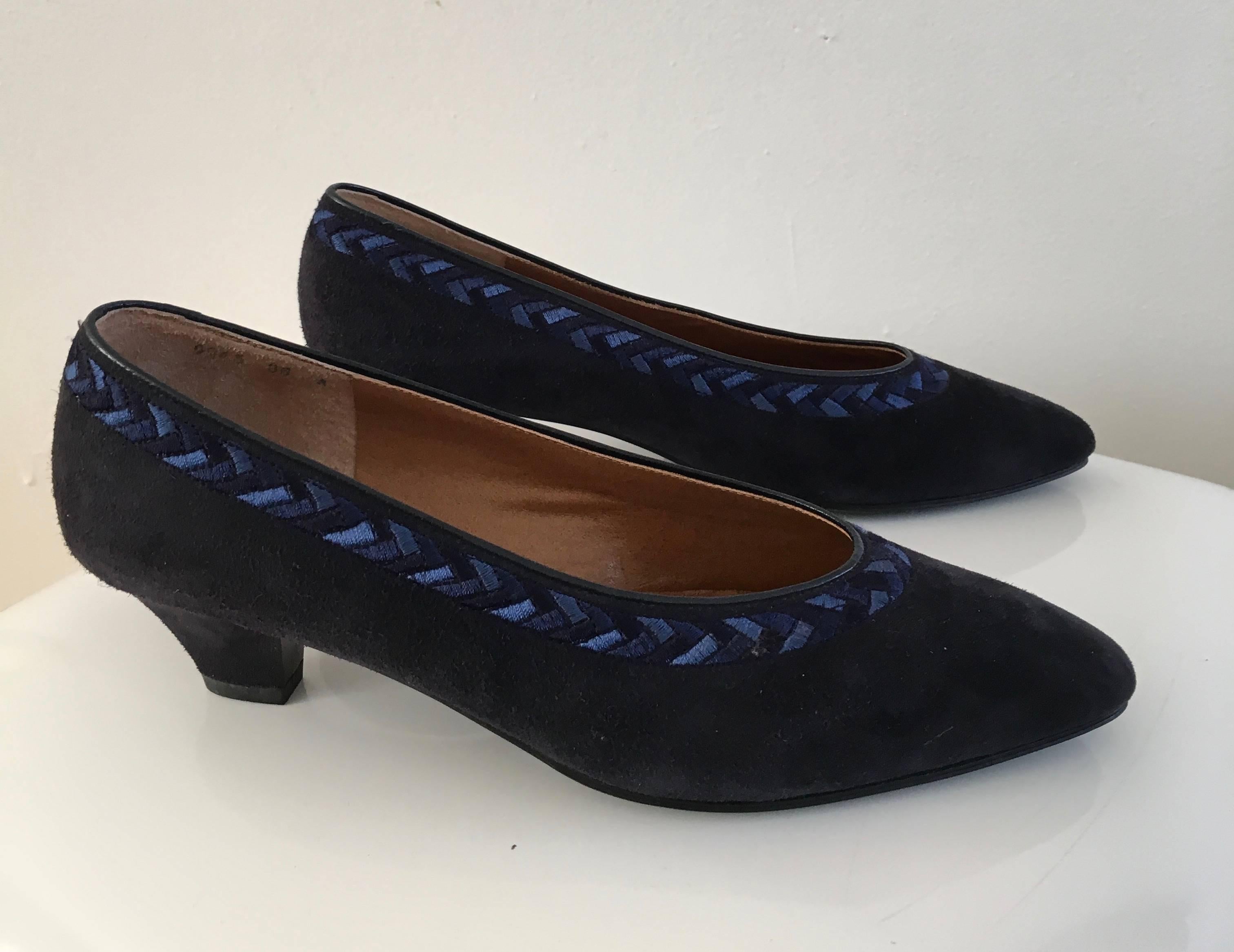 Nina Ricci Navy Suede Low Heel Slip On Shoes  For Sale 3