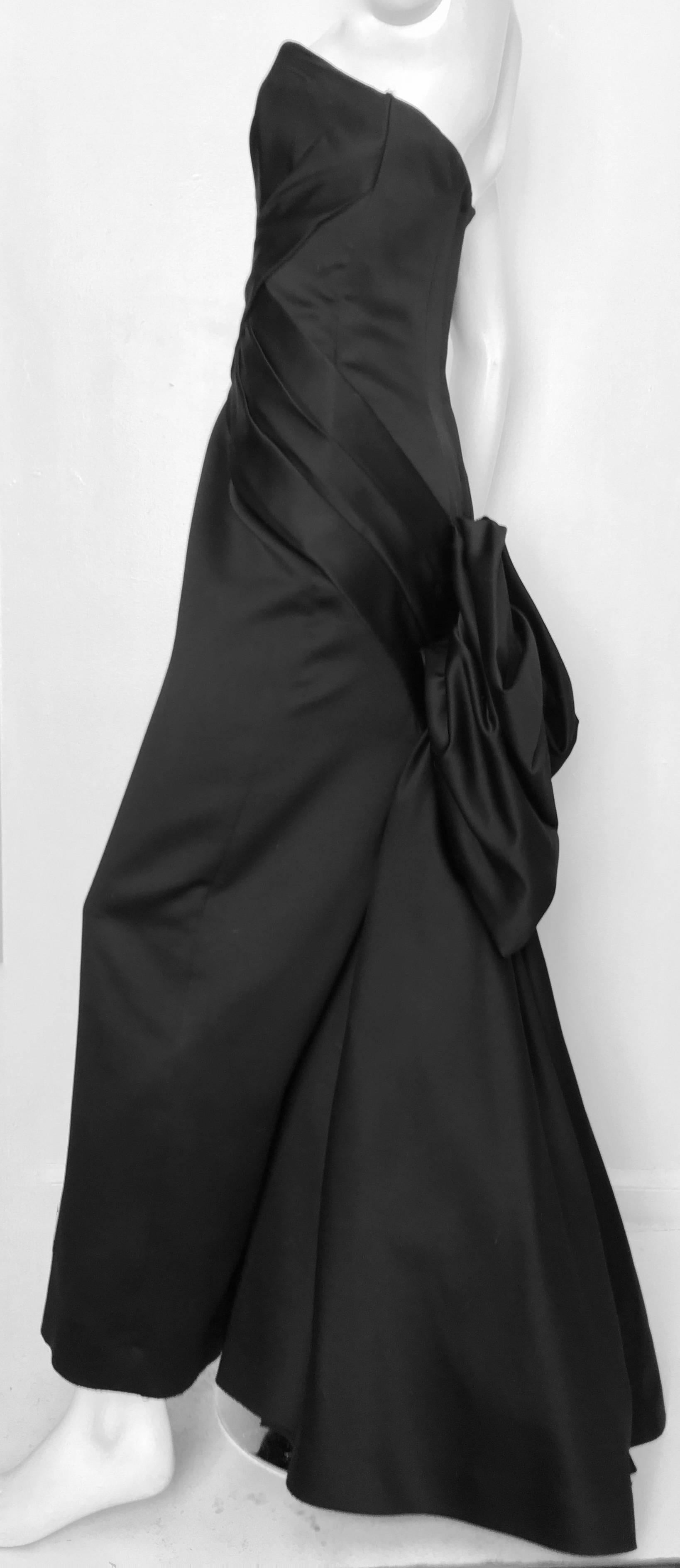 Victor Costa for Bergdorf Goodman Black Strapless Red Carpet Gown Size 4, 1980s For Sale 5