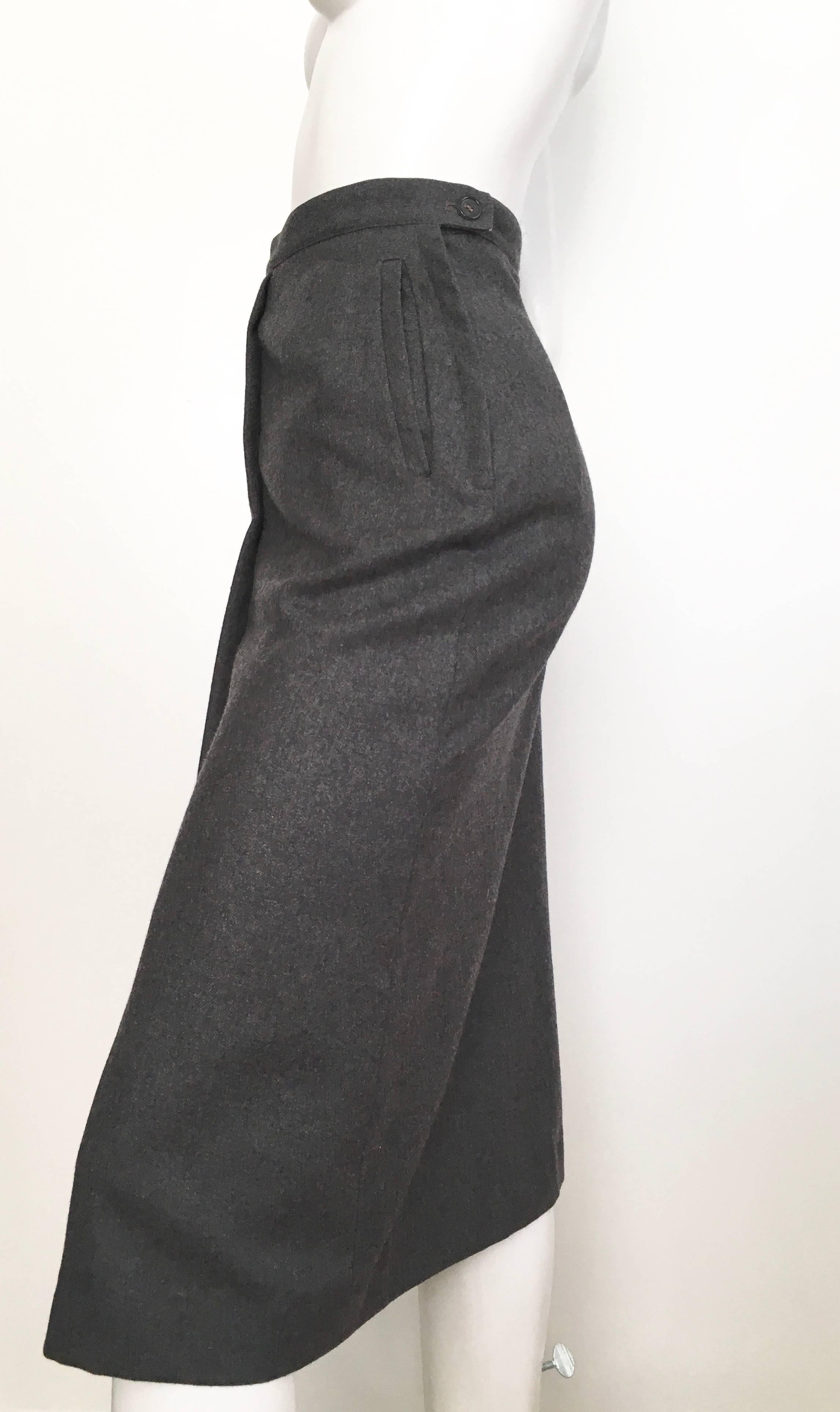 Giorgio Saint' Angelo Grey Wool Straight Skirt with Pockets Size 4.  For Sale 2