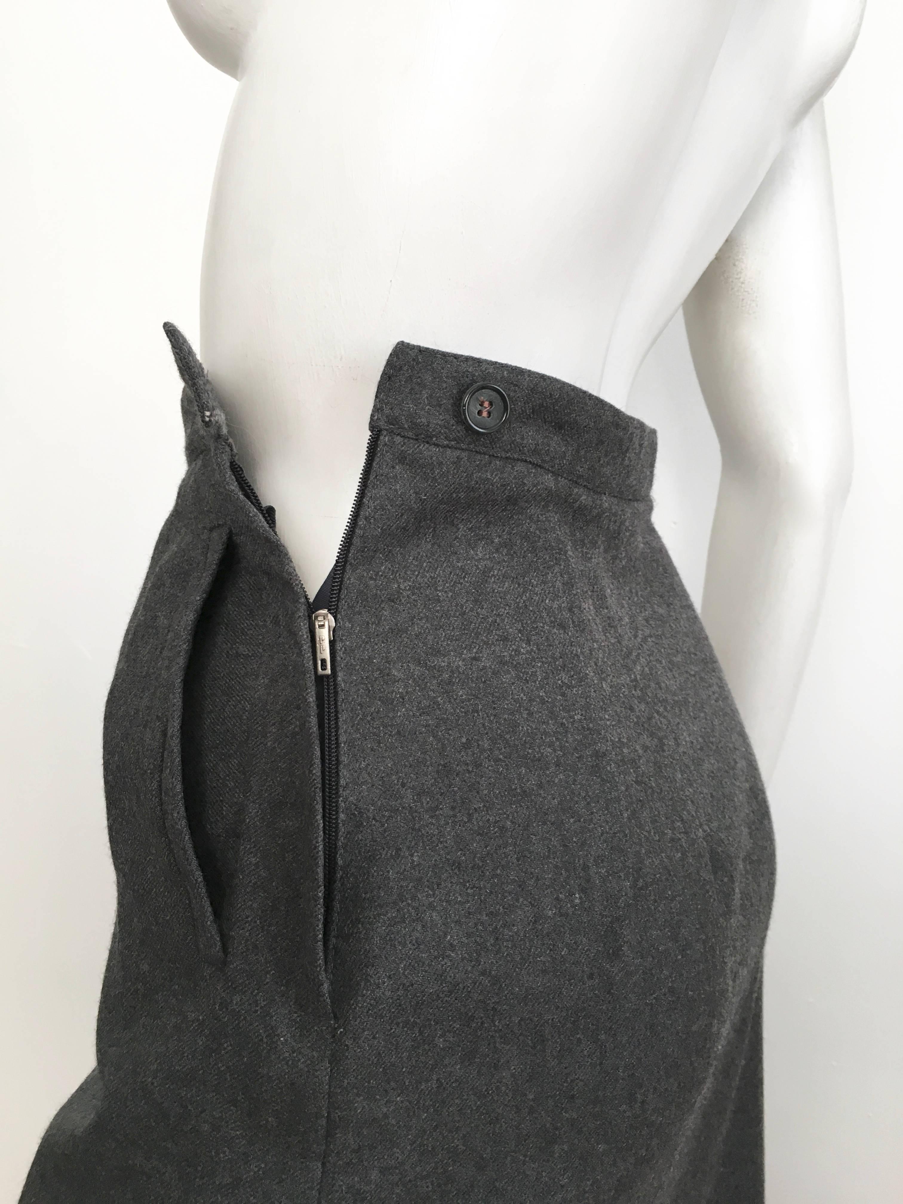 Giorgio Saint' Angelo Grey Wool Straight Skirt with Pockets Size 4.  For Sale 3