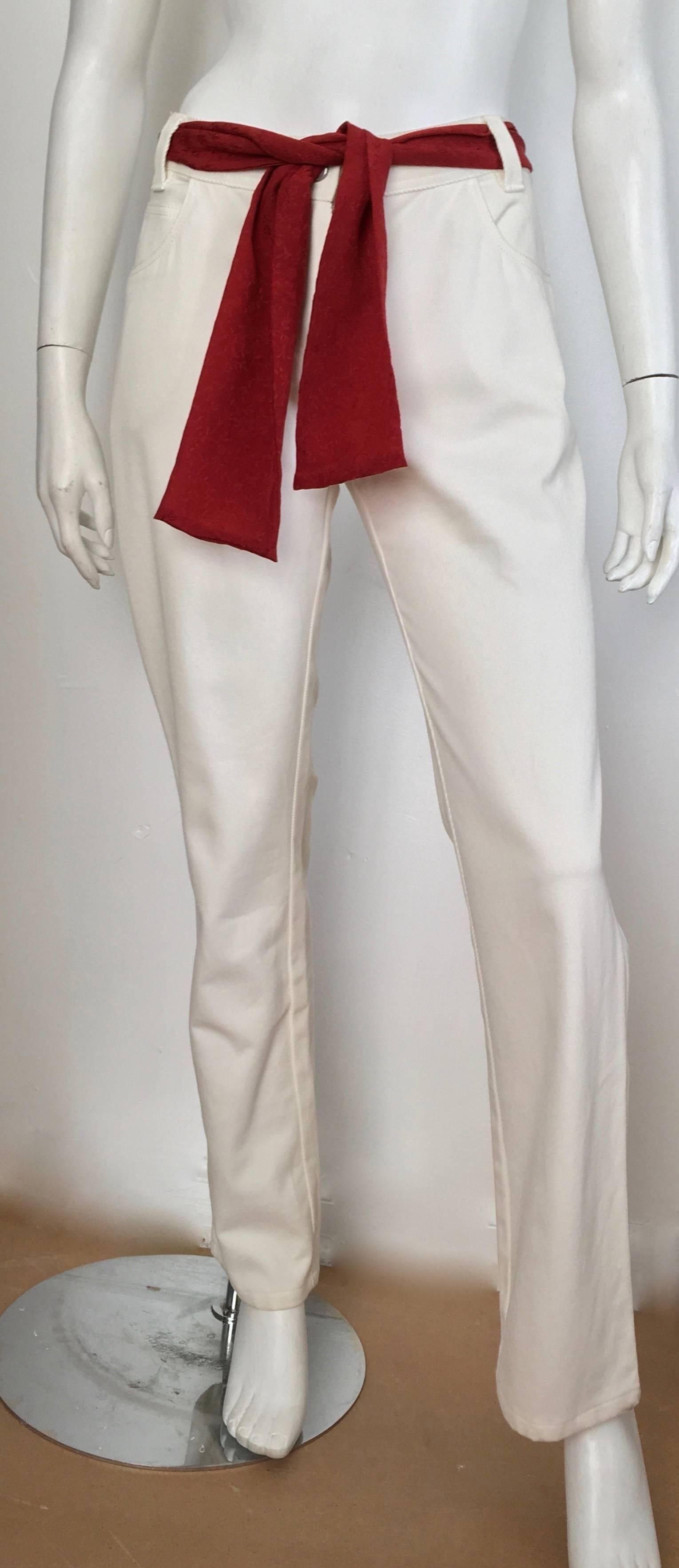 Valentino White Cotton Twill Pants Size 8. For Sale 4
