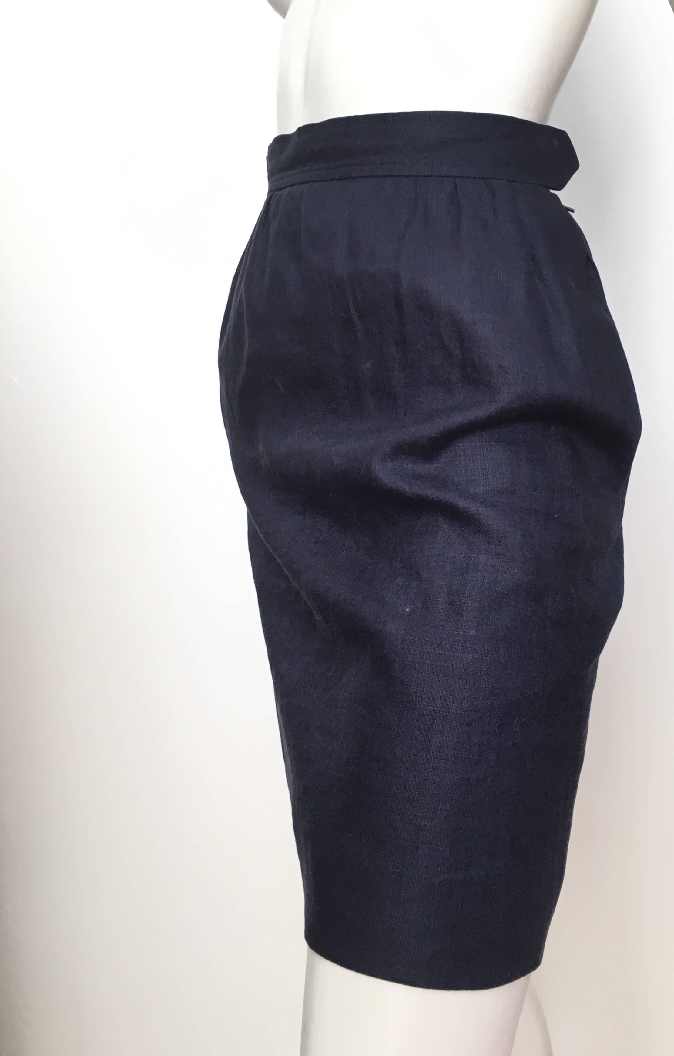 Saint Laurent Rive Gauche 1980s Navy Linen Pencil Skirt with Pockets Size 4. For Sale 3