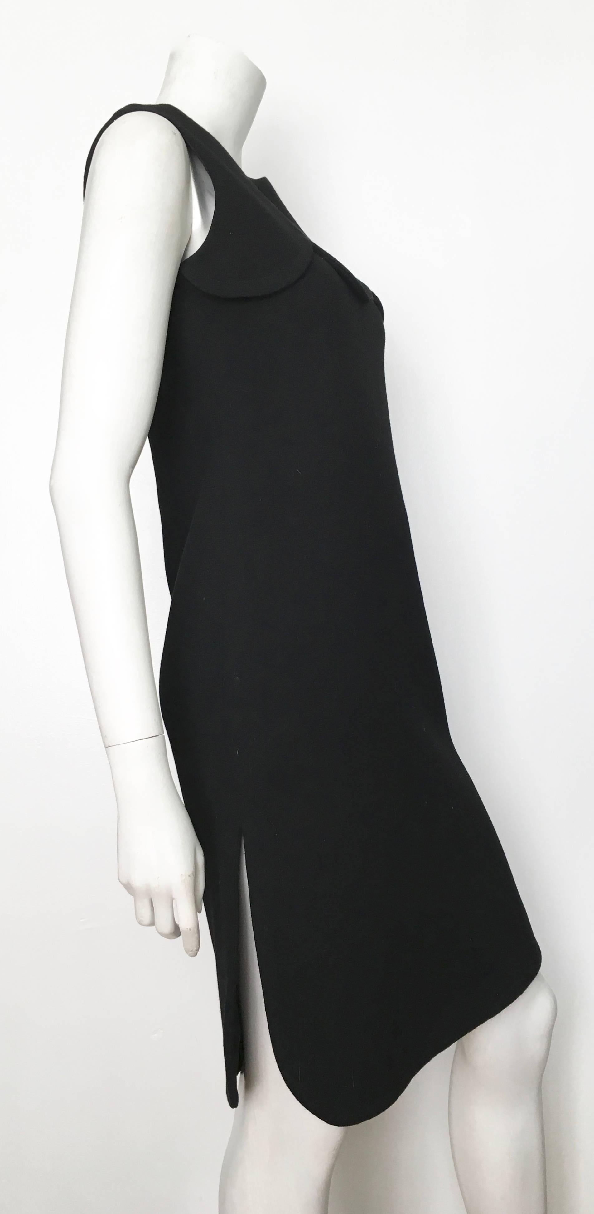 Pierre Cardin for Saks Fifth Avenue 1971 Black Wool Sleeveless Dress Size 6. 9