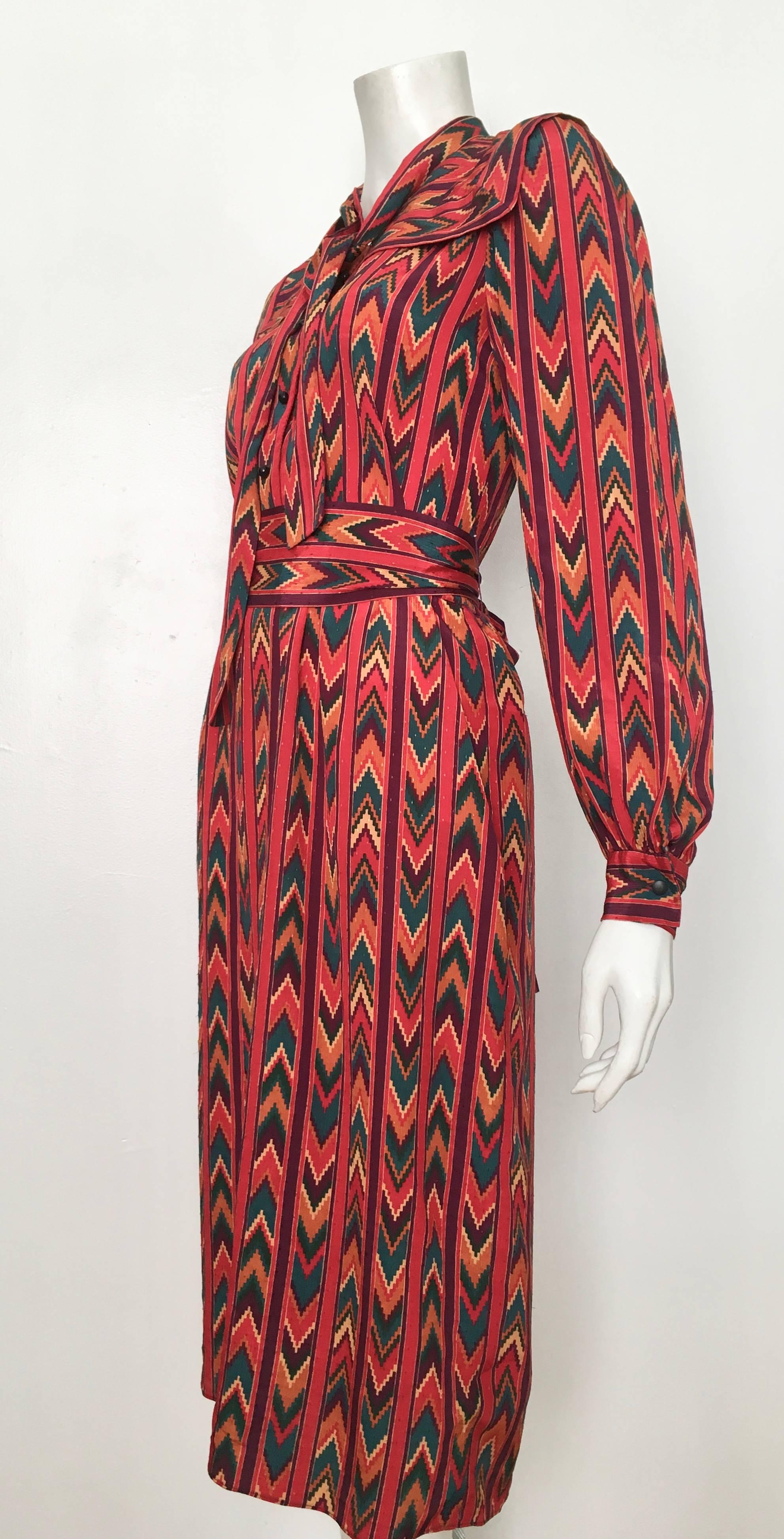 Women's or Men's Molly Parnis 1980s Native American Print Dress Size 10. For Sale