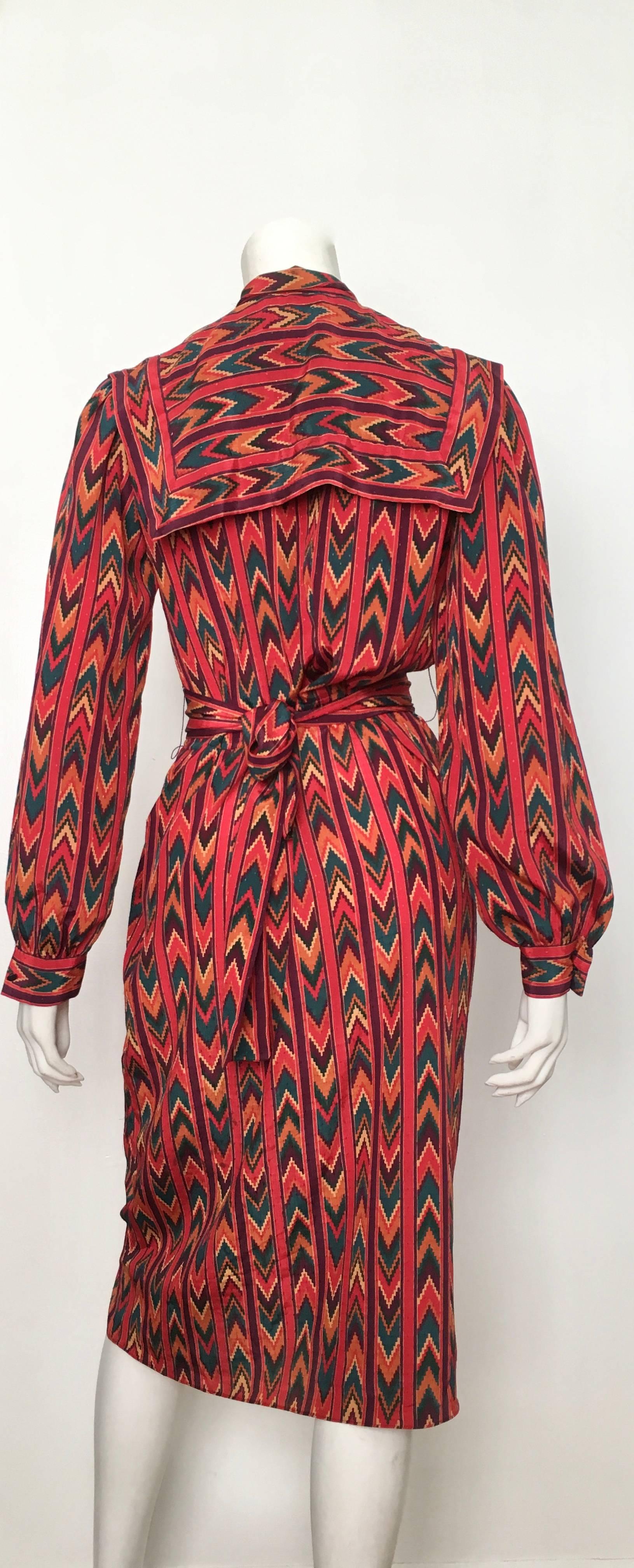 Molly Parnis 1980s Native American Print Dress Size 10. For Sale 7