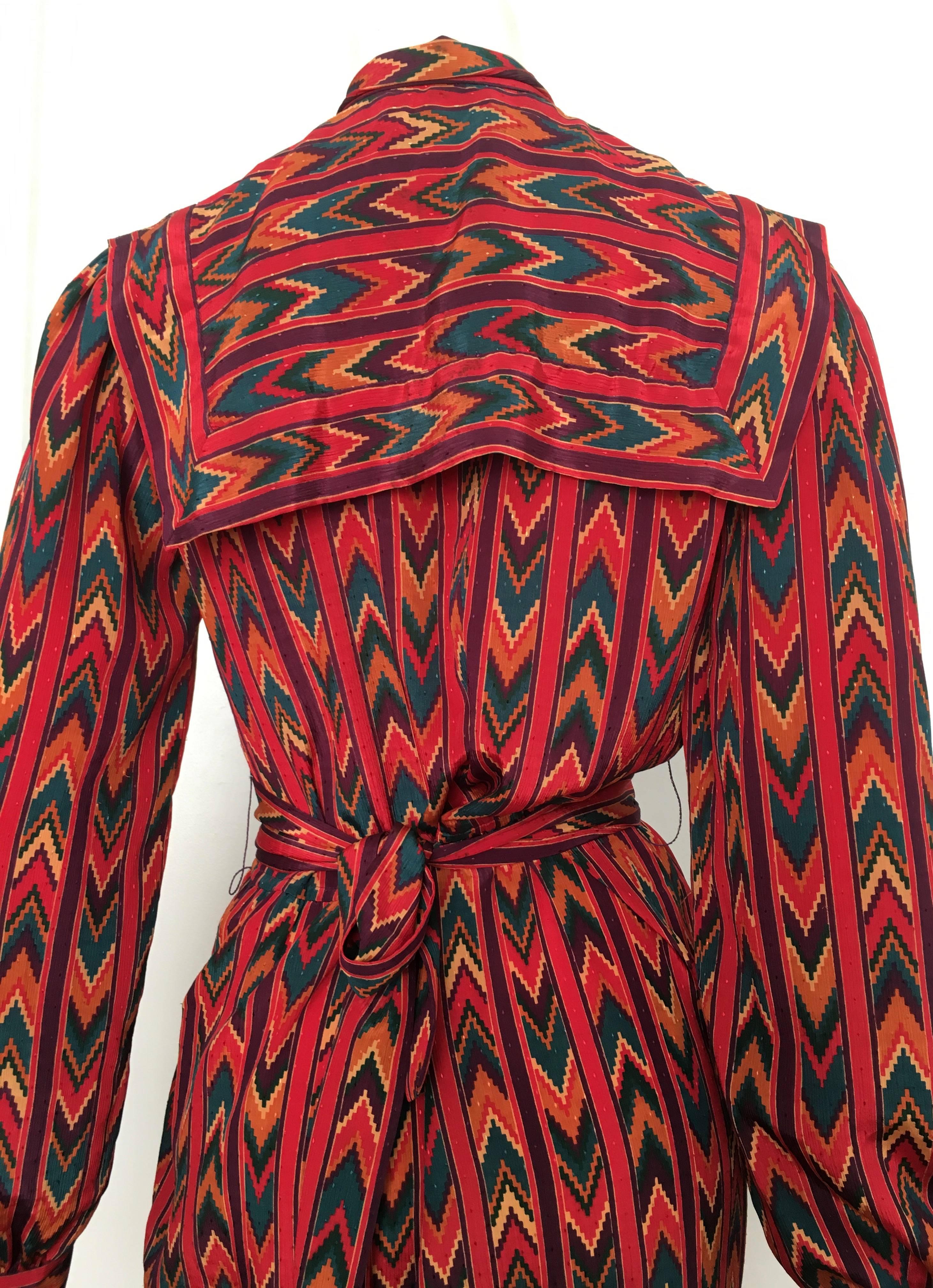 Molly Parnis 1980s Native American Print Dress Size 10. For Sale 8
