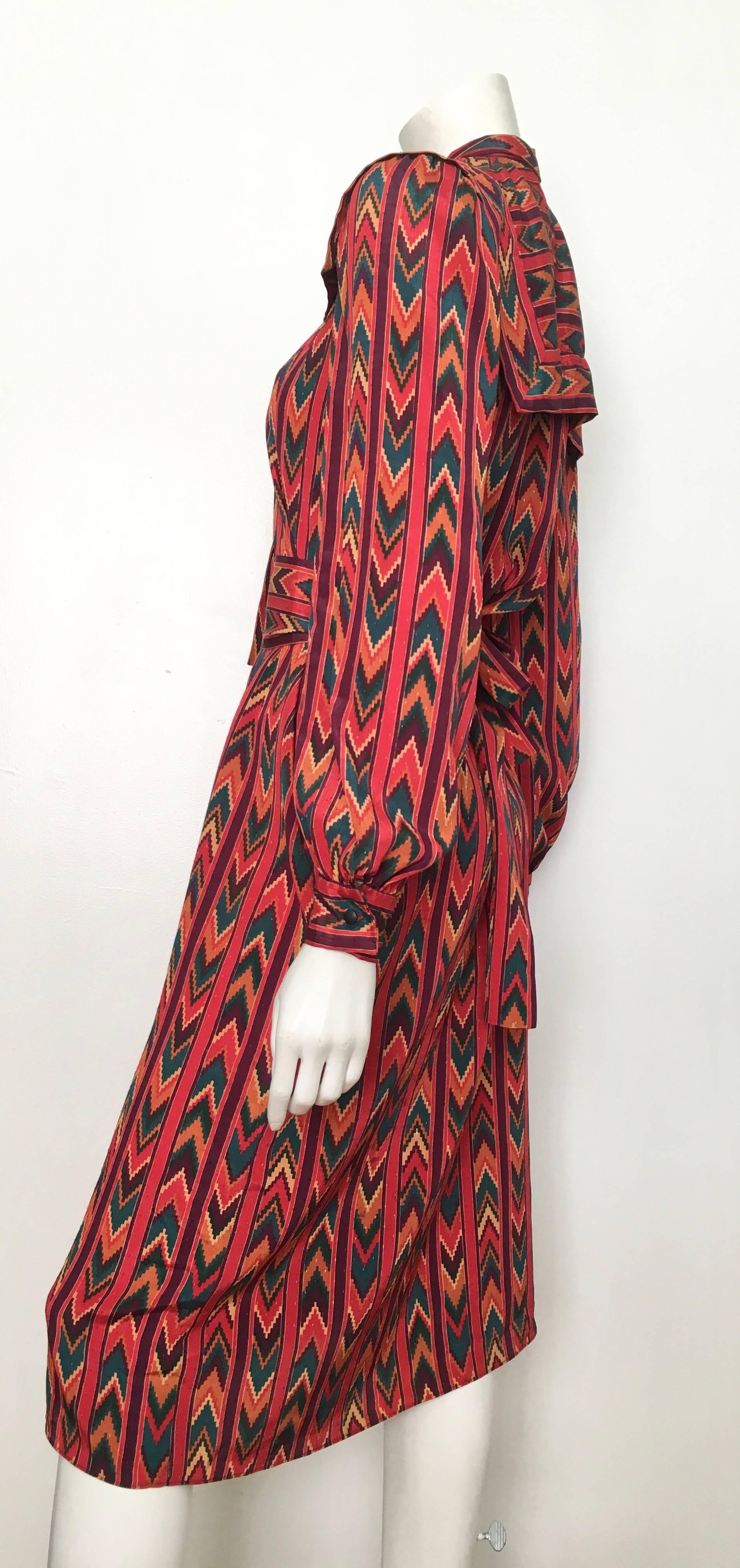 Molly Parnis 1980s Native American Print Dress Size 10. For Sale 9