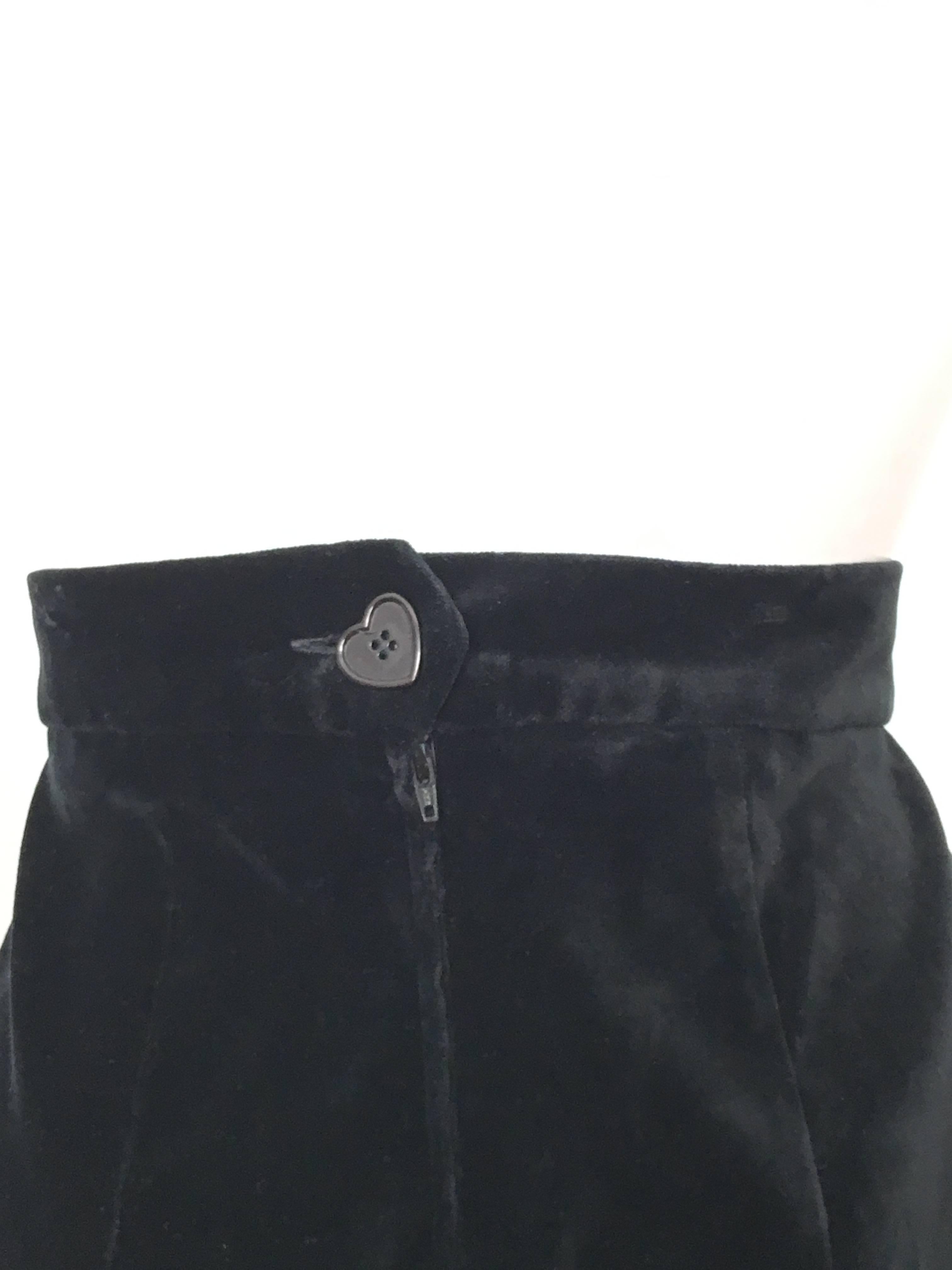 Moschino Black Velvet Long Straight Skirt Size 10 / 12.  For Sale 3