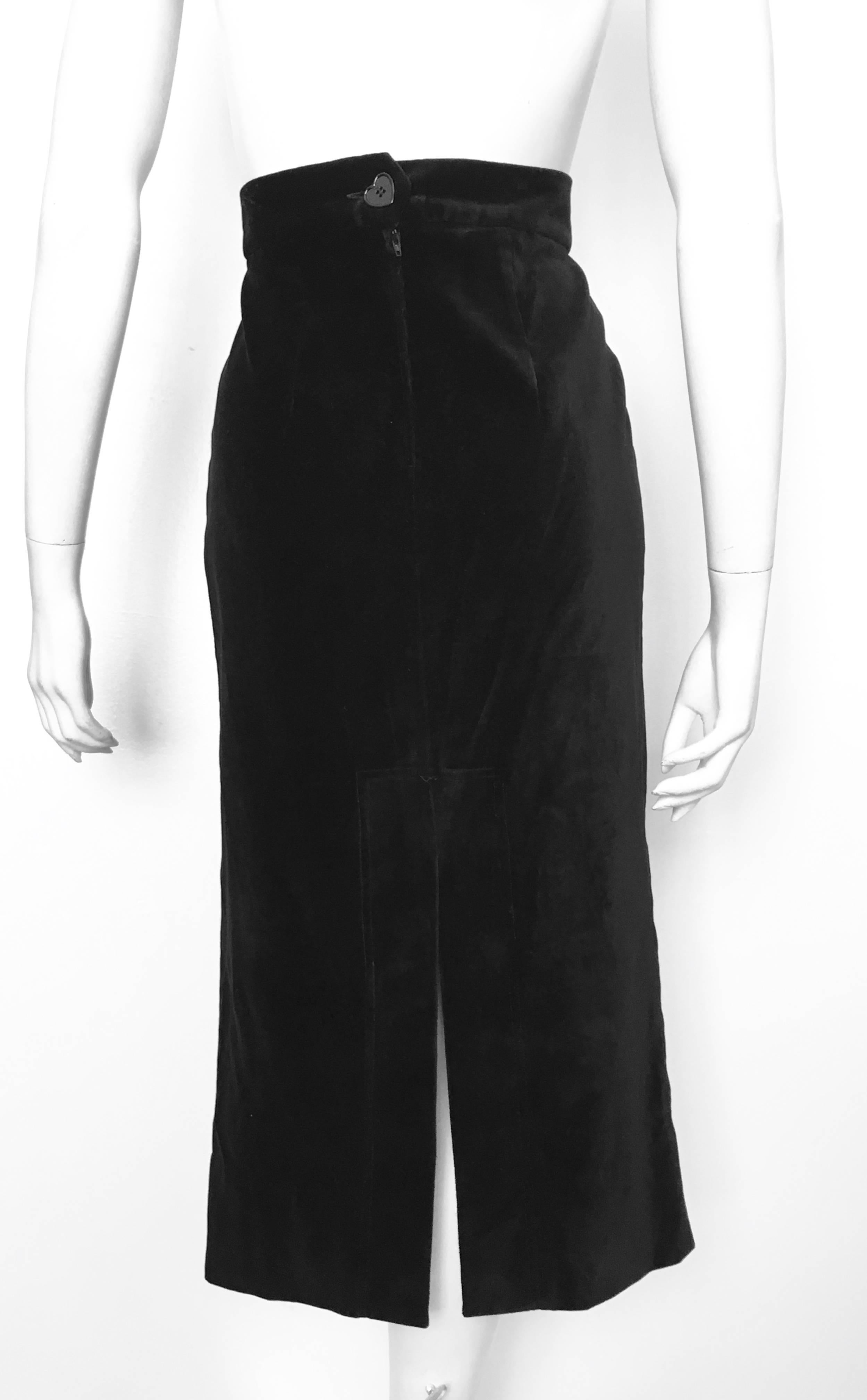 Moschino Black Velvet Long Straight Skirt Size 10 / 12.  For Sale 1