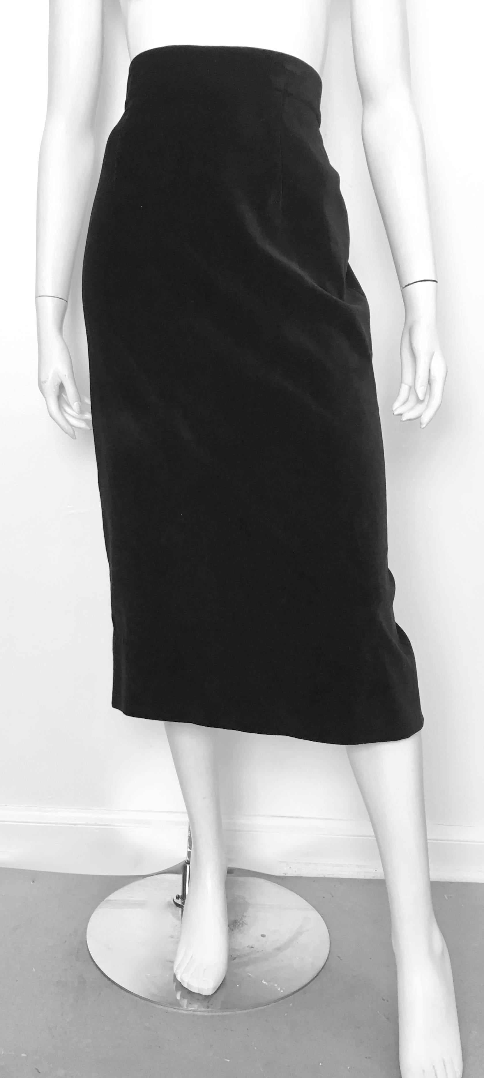 Moschino Black Velvet Long Straight Skirt Size 10 / 12.  For Sale 7