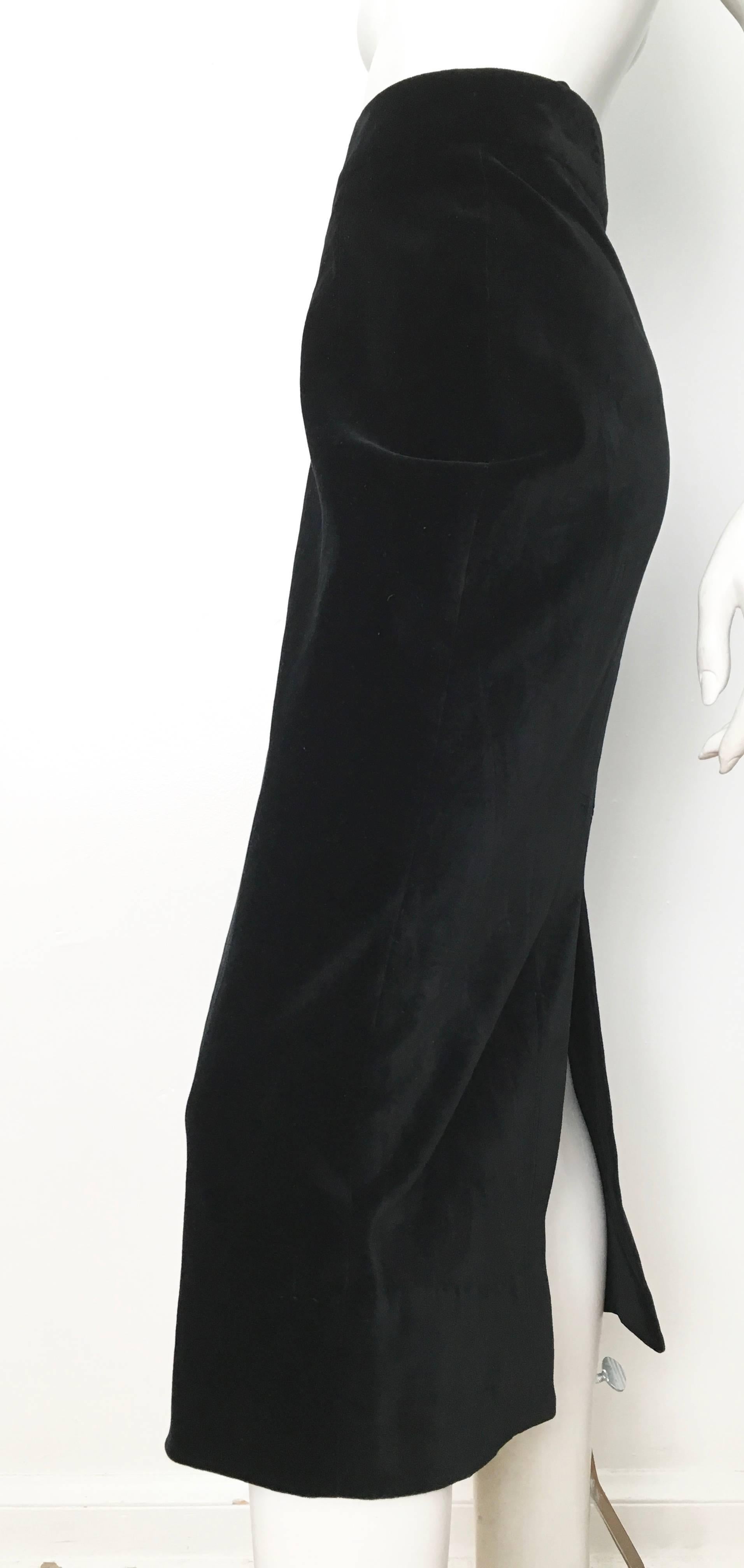 Moschino Black Velvet Long Straight Skirt Size 10 / 12.  For Sale 10