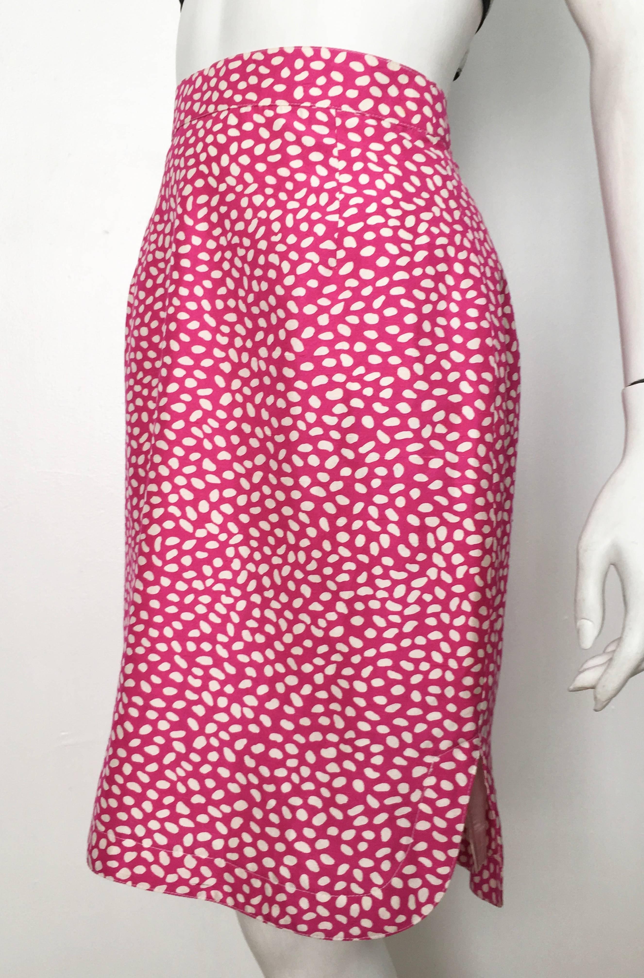 Louis Feraud 1980s Cotton Pink Skirt Size 6.  In Excellent Condition For Sale In Atlanta, GA