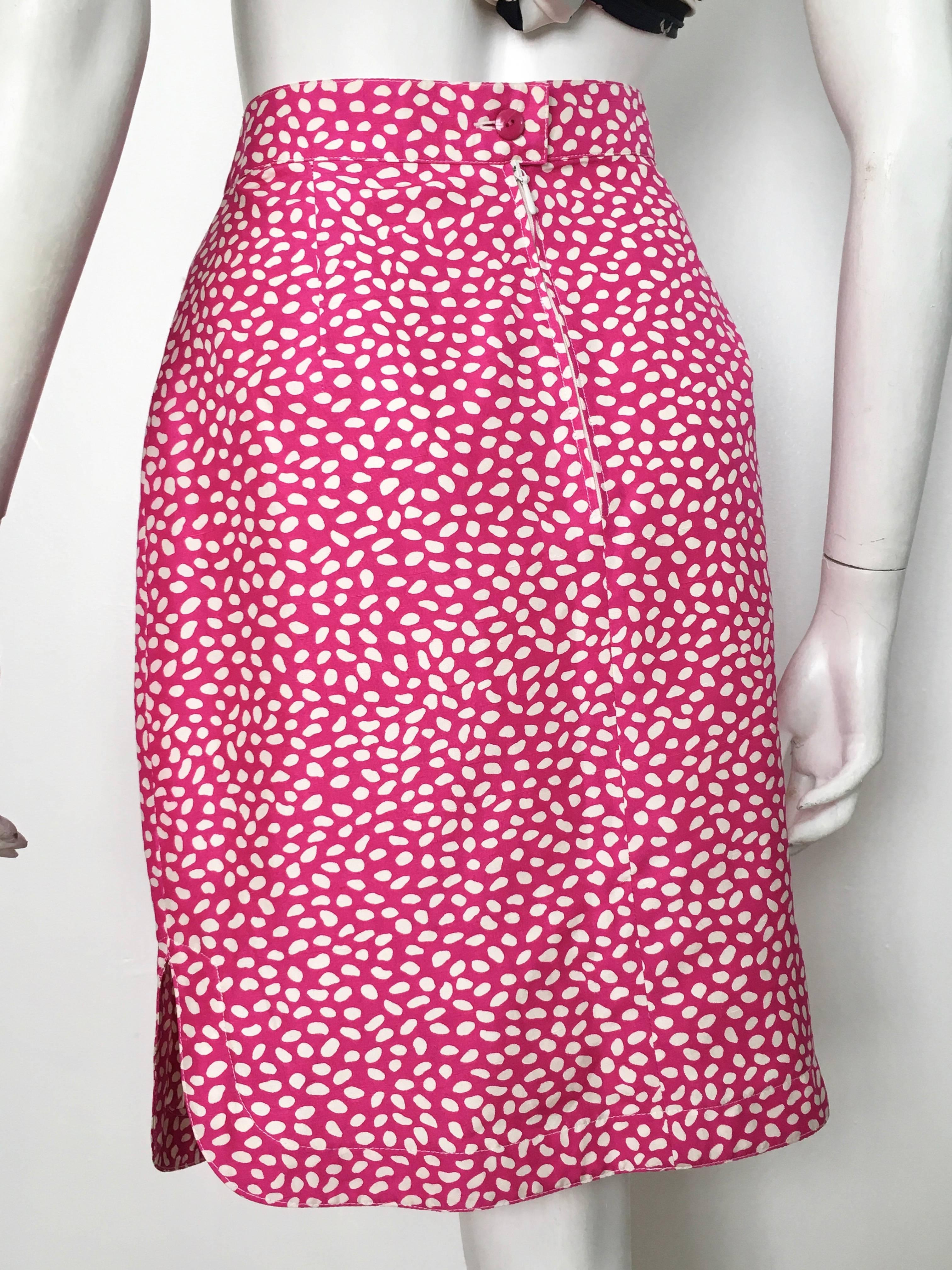 Women's or Men's Louis Feraud 1980s Cotton Pink Skirt Size 6.  For Sale