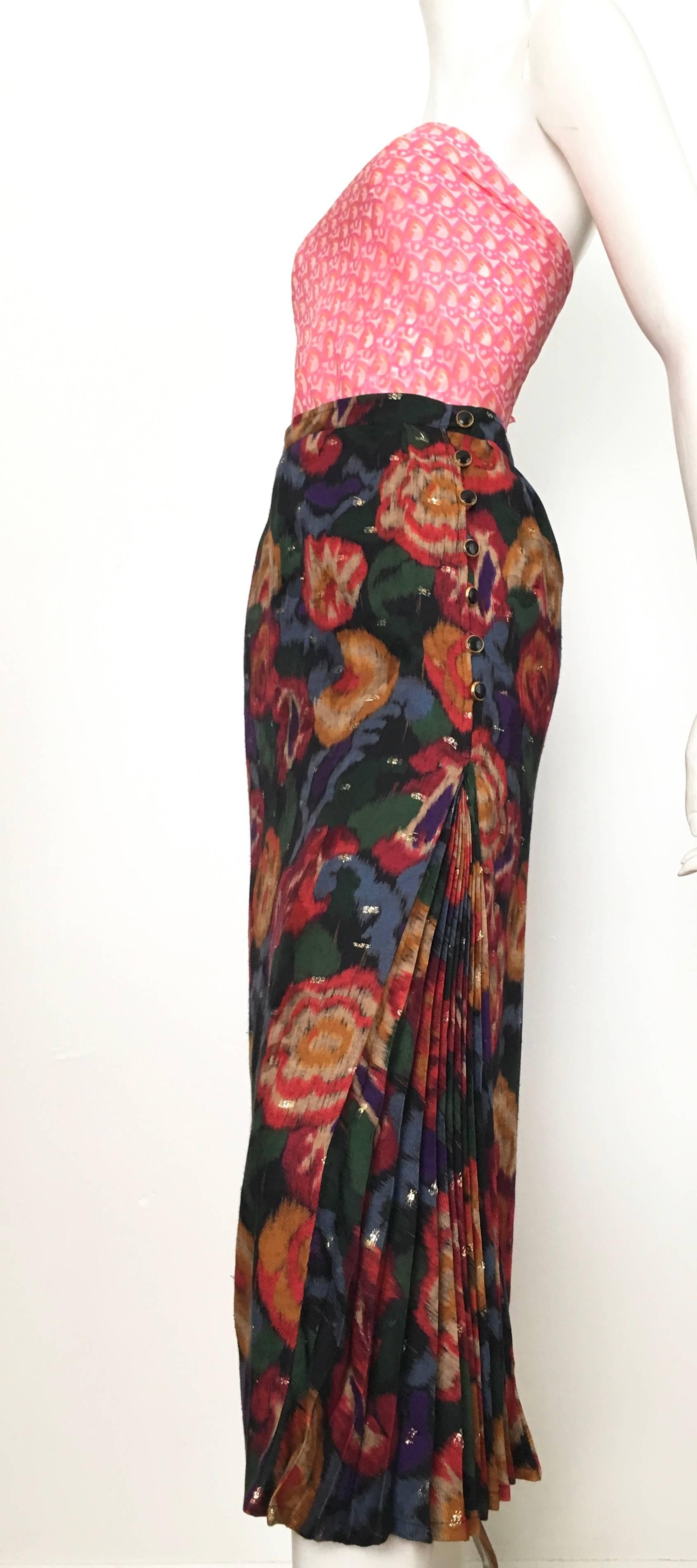 Emanuel Ungaro Parallele Paris 1980s Wool / Silk Long Floral Skirt Size 4/6. For Sale 7