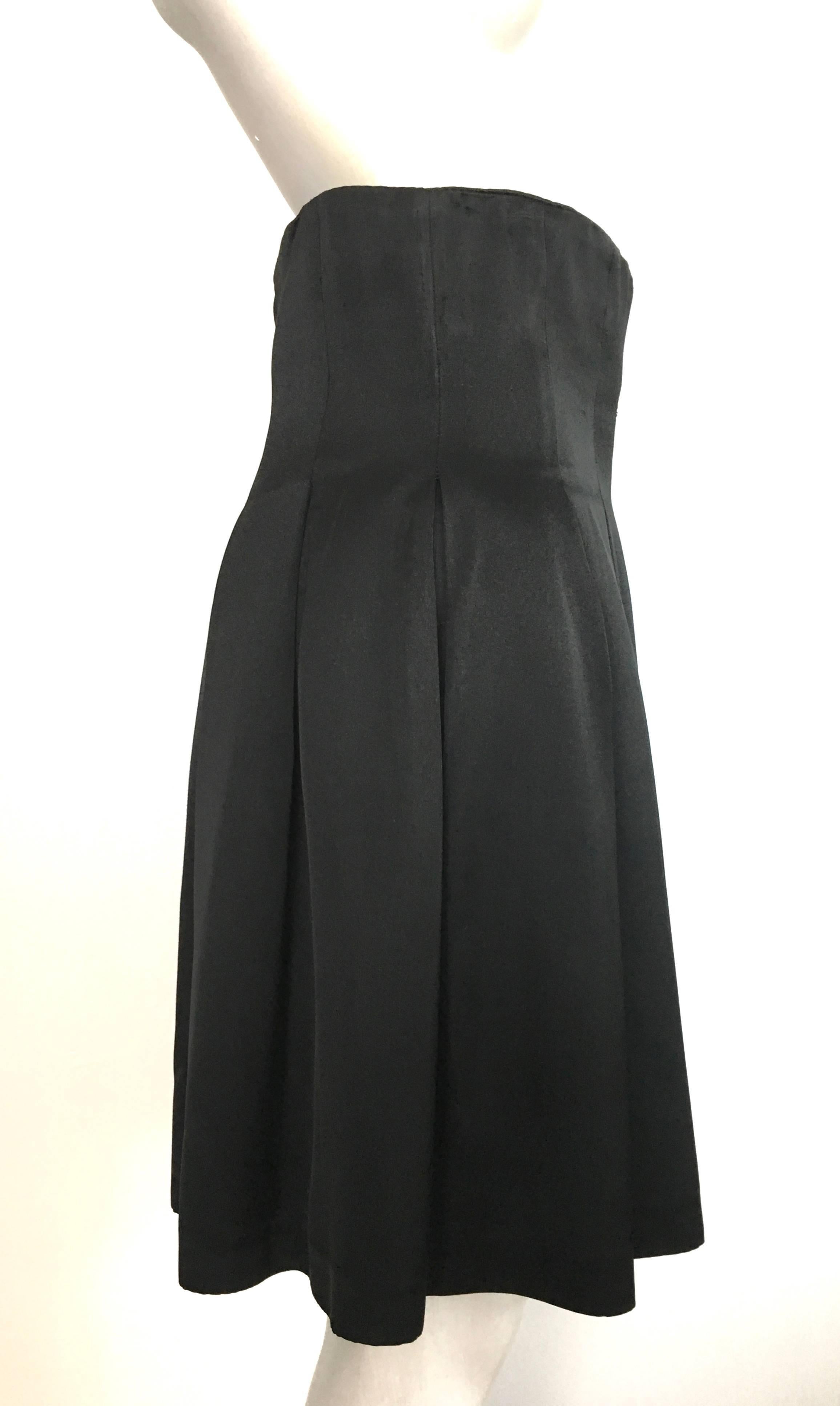 Patrick Kelly Paris 1980s Black Pleated Skirt Size 6. In Excellent Condition For Sale In Atlanta, GA