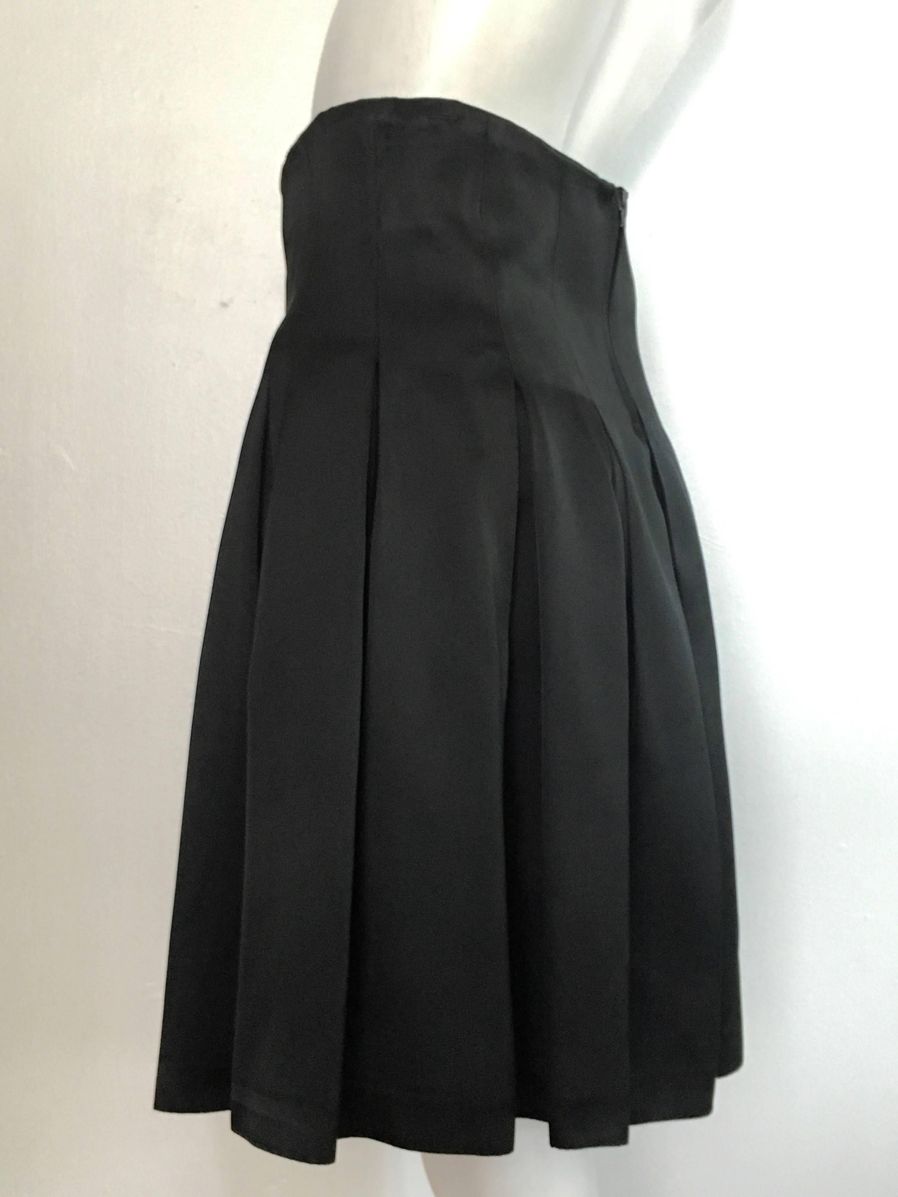 Patrick Kelly Paris 1980s Black Pleated Skirt Size 6. For Sale 5