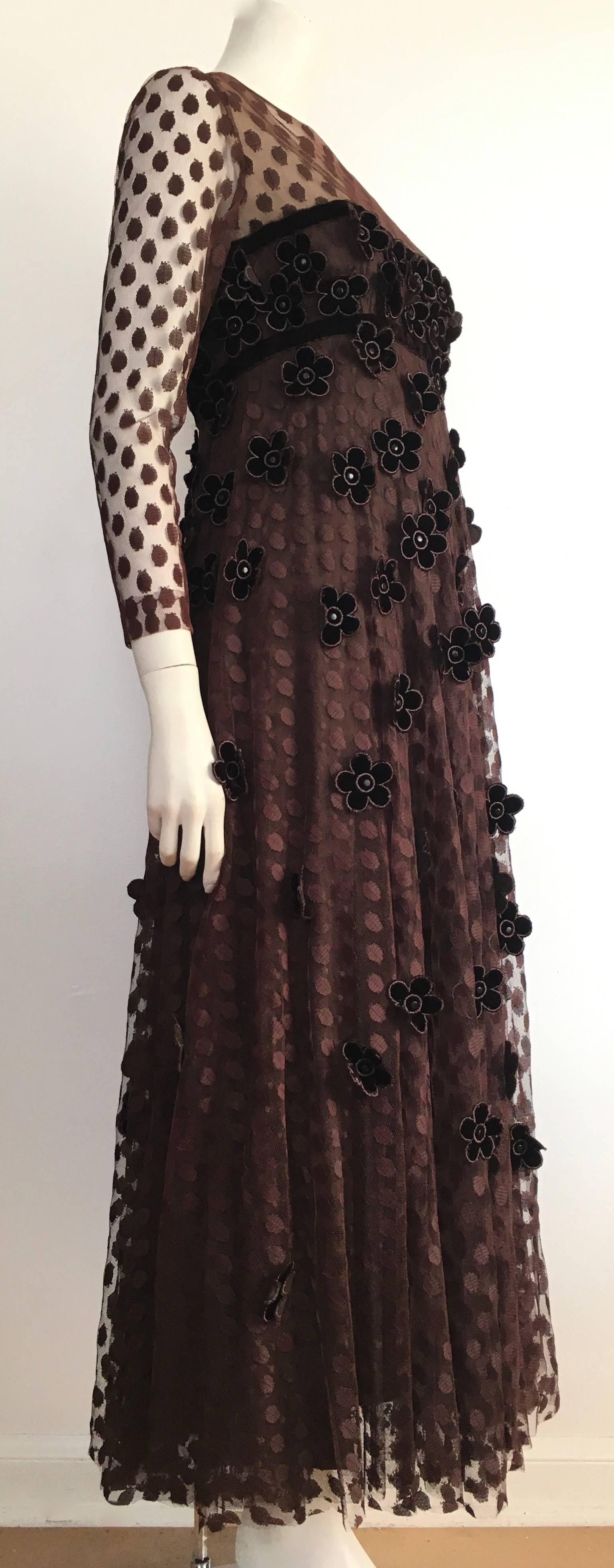 Brown Maxi Empire 1960s Layered Dress with Velvet Flowers Size 8 / 10. For Sale 2