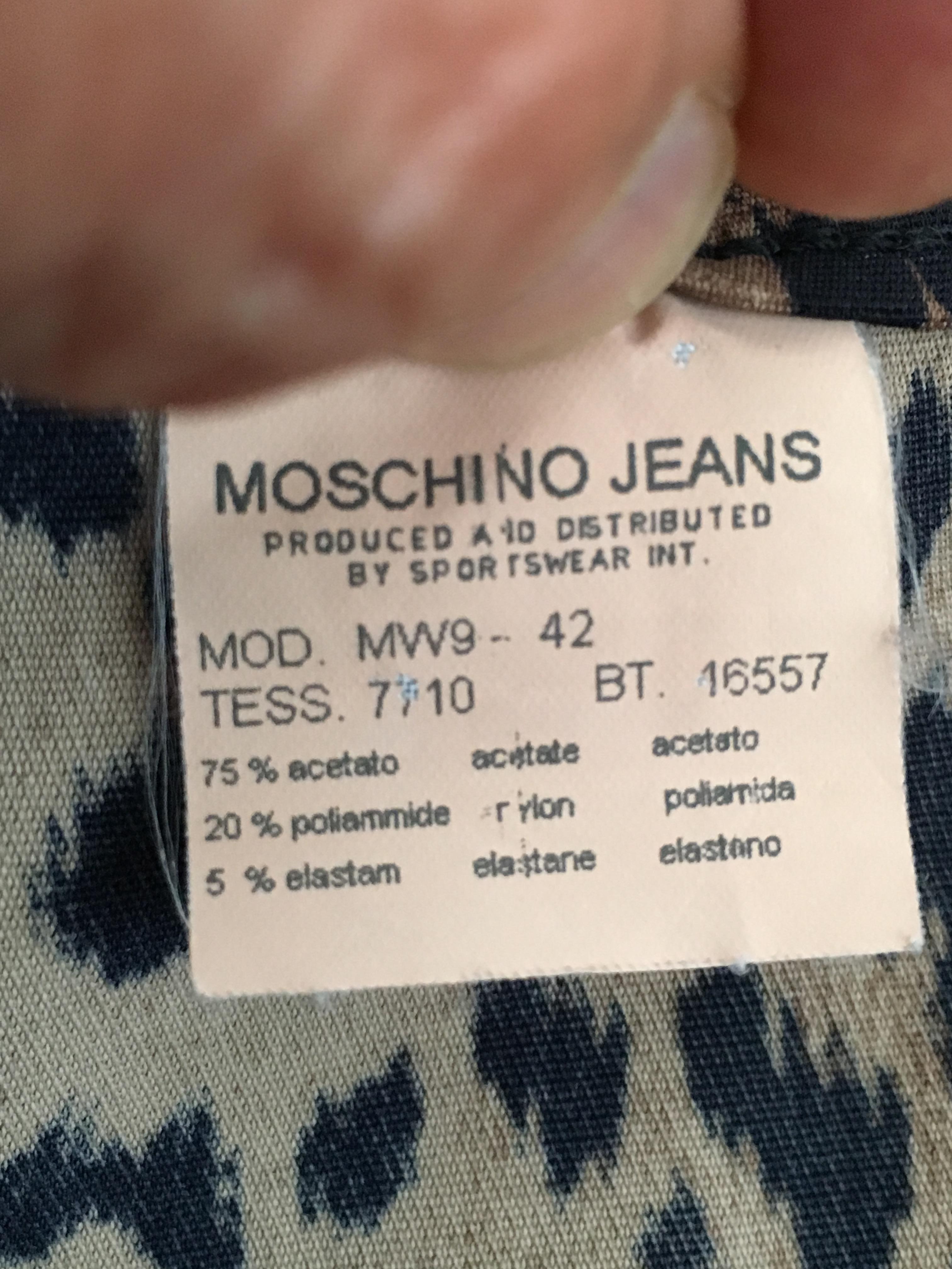 MOSCHINO Cheetah Print Capri Pants Size 8. For Sale 10