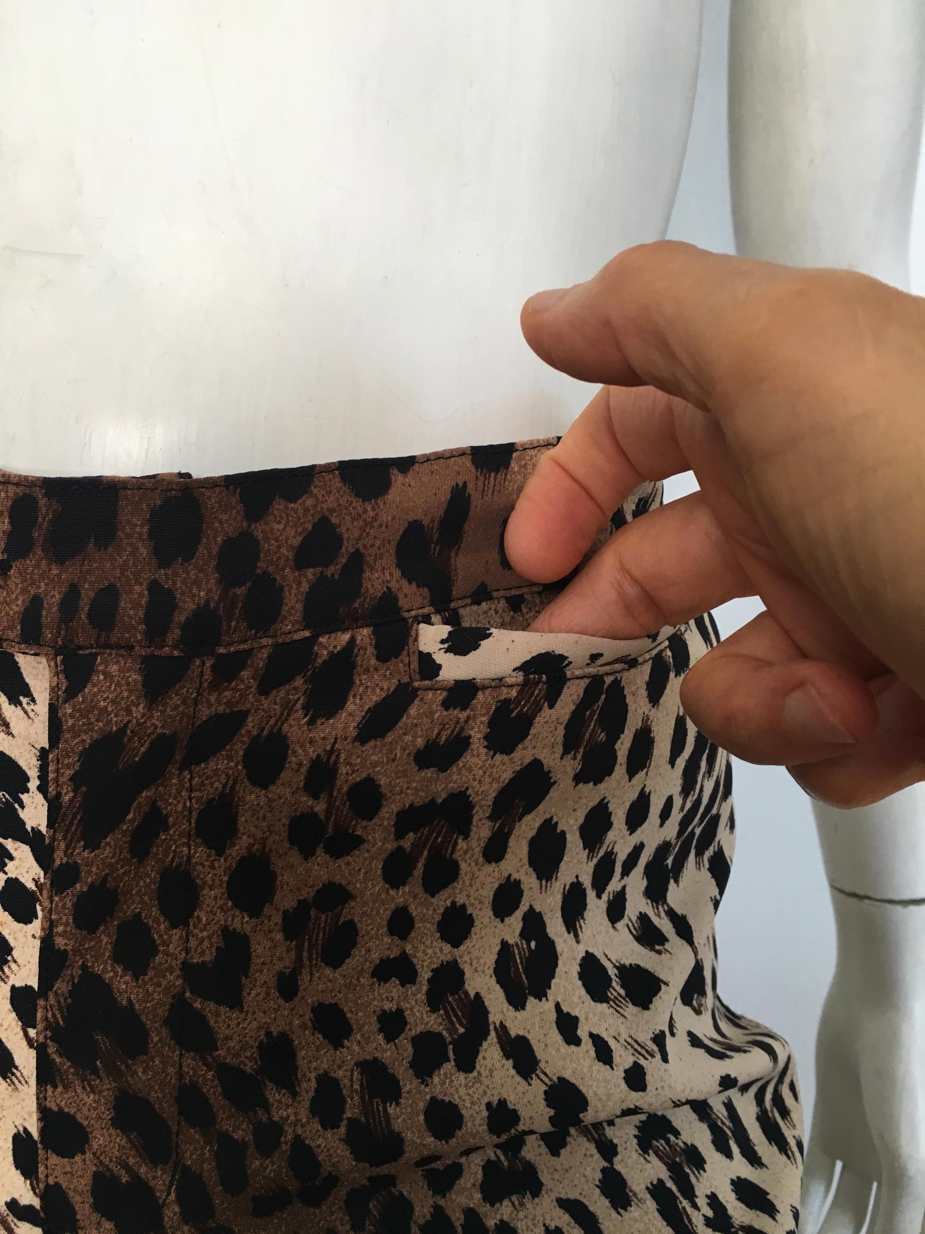 Black MOSCHINO Cheetah Print Capri Pants Size 8. For Sale