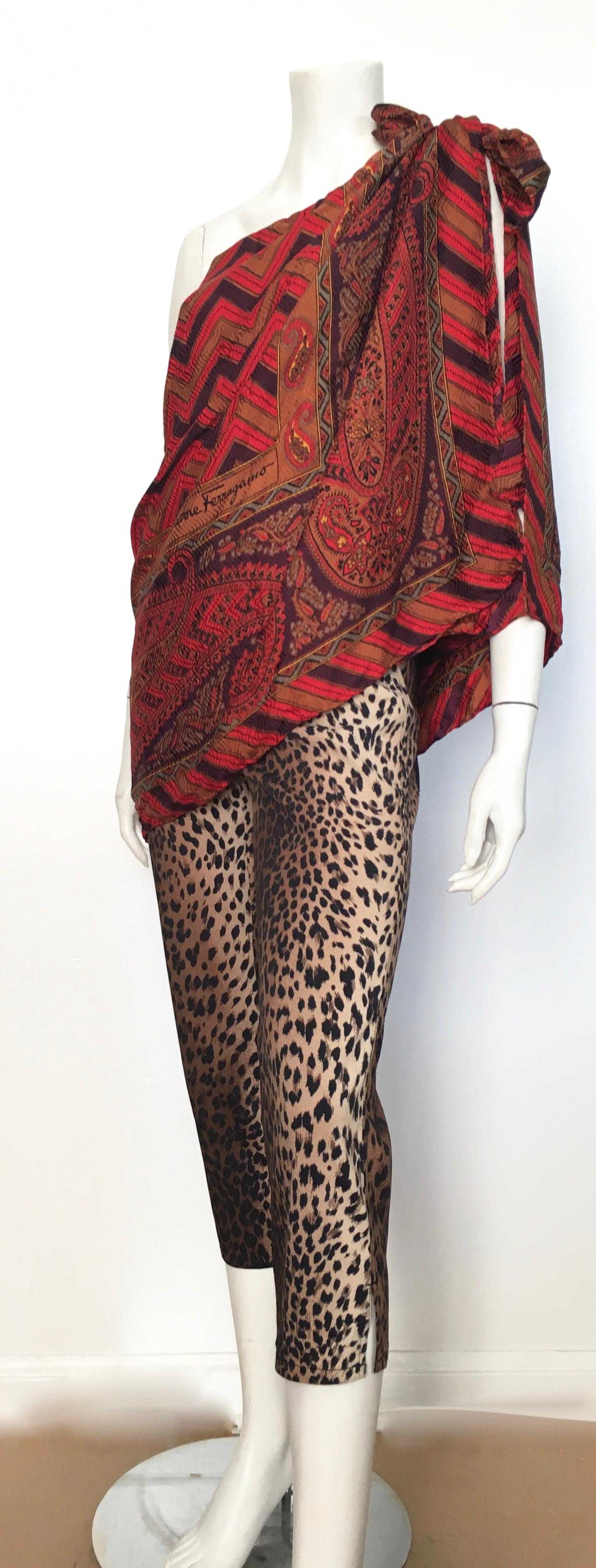 MOSCHINO Cheetah Print Capri Pants Size 8. For Sale 6