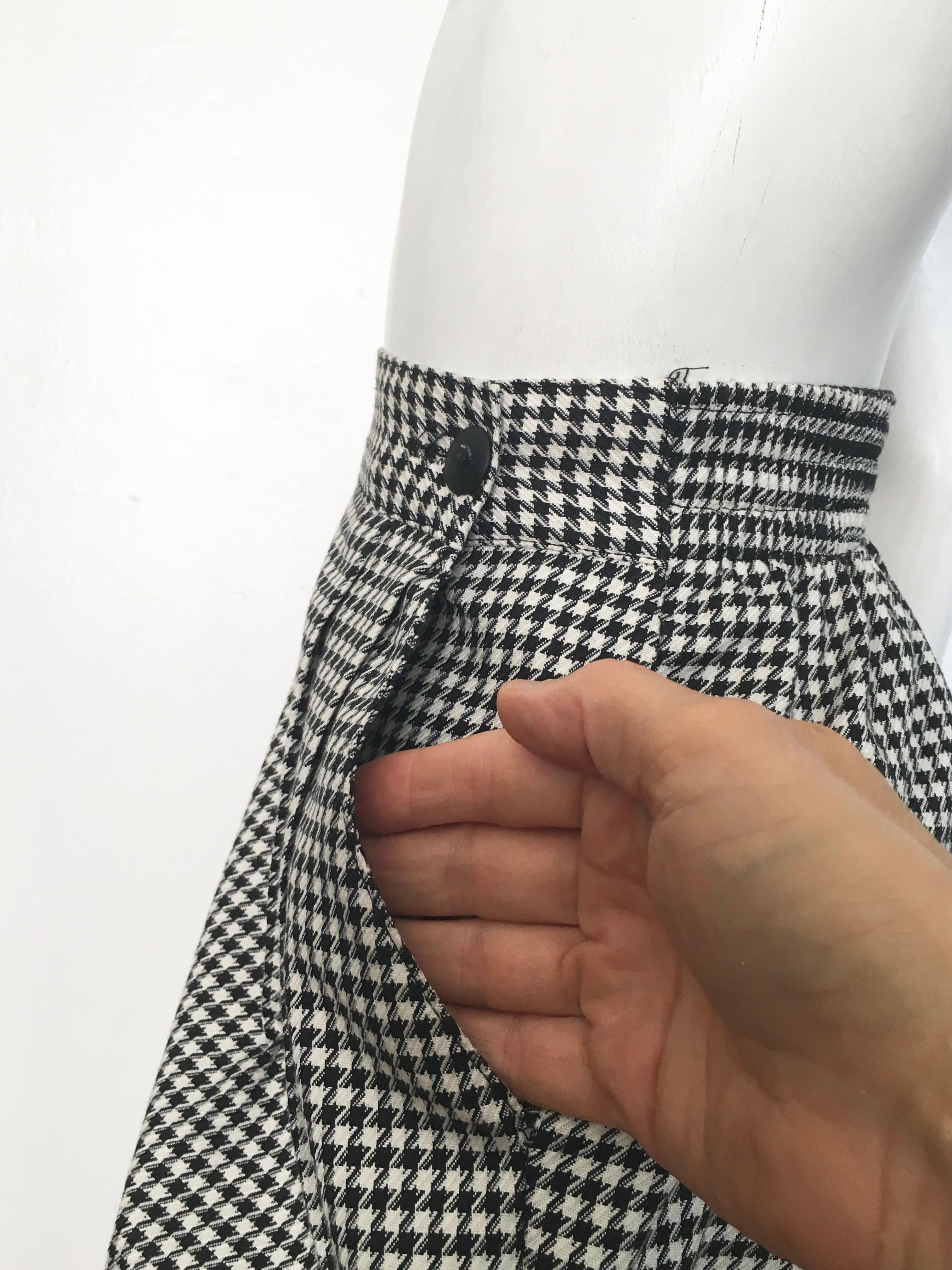 Pierre Cardin 1980s Houndstooth Pleated Pants with Pockets Size 8 / 10.  For Sale 6